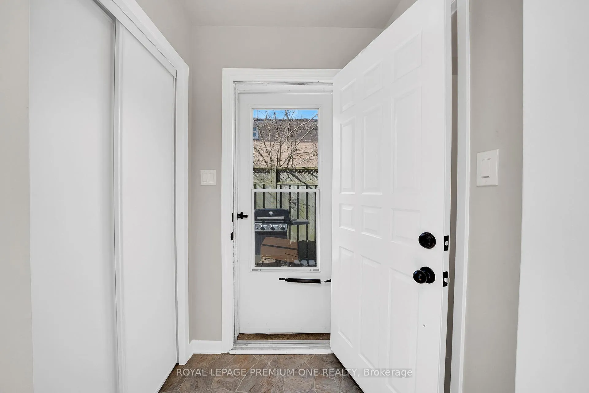 Photo 18 of 211 Chartland Boulevard S, Scarborough, Agincourt North — HOMEH