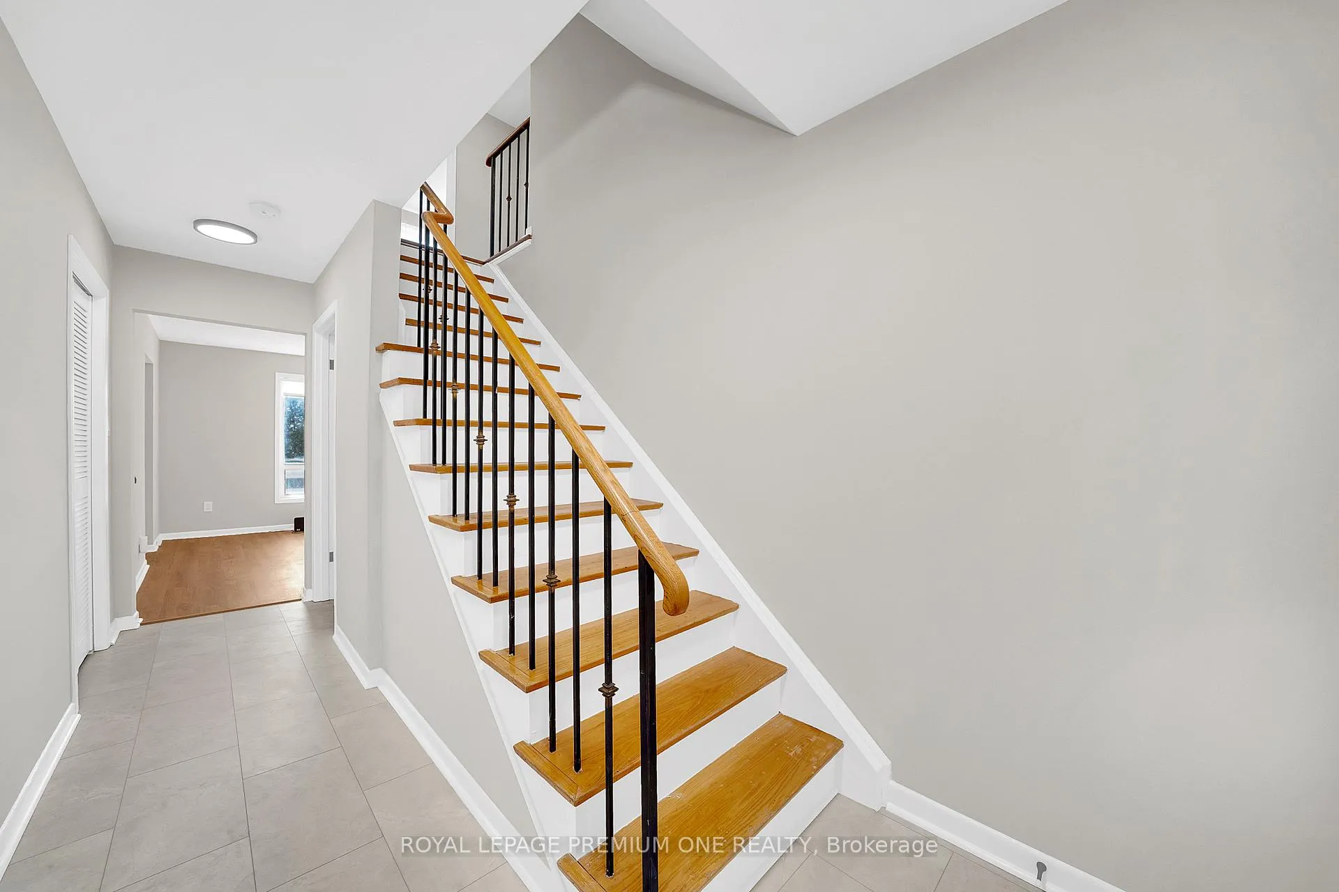 Photo 20 of 211 Chartland Boulevard S, Scarborough, Agincourt North — HOMEH