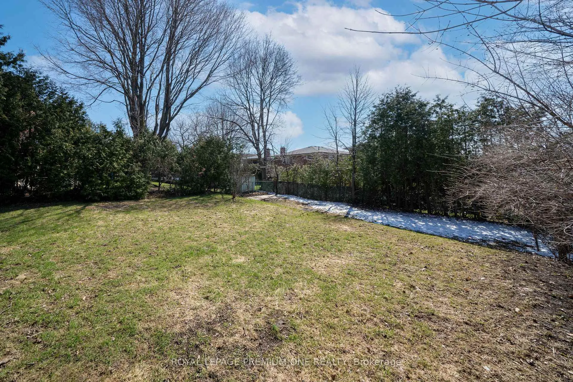 Photo 33 of 211 Chartland Boulevard S, Scarborough, Agincourt North — HOMEH