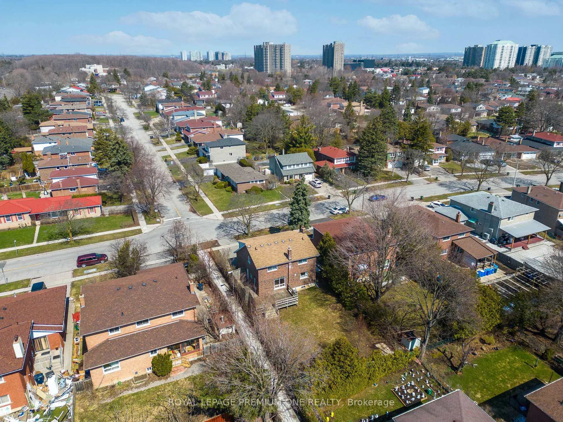 Photo 37 of 211 Chartland Boulevard S, Scarborough, Agincourt North — HOMEH