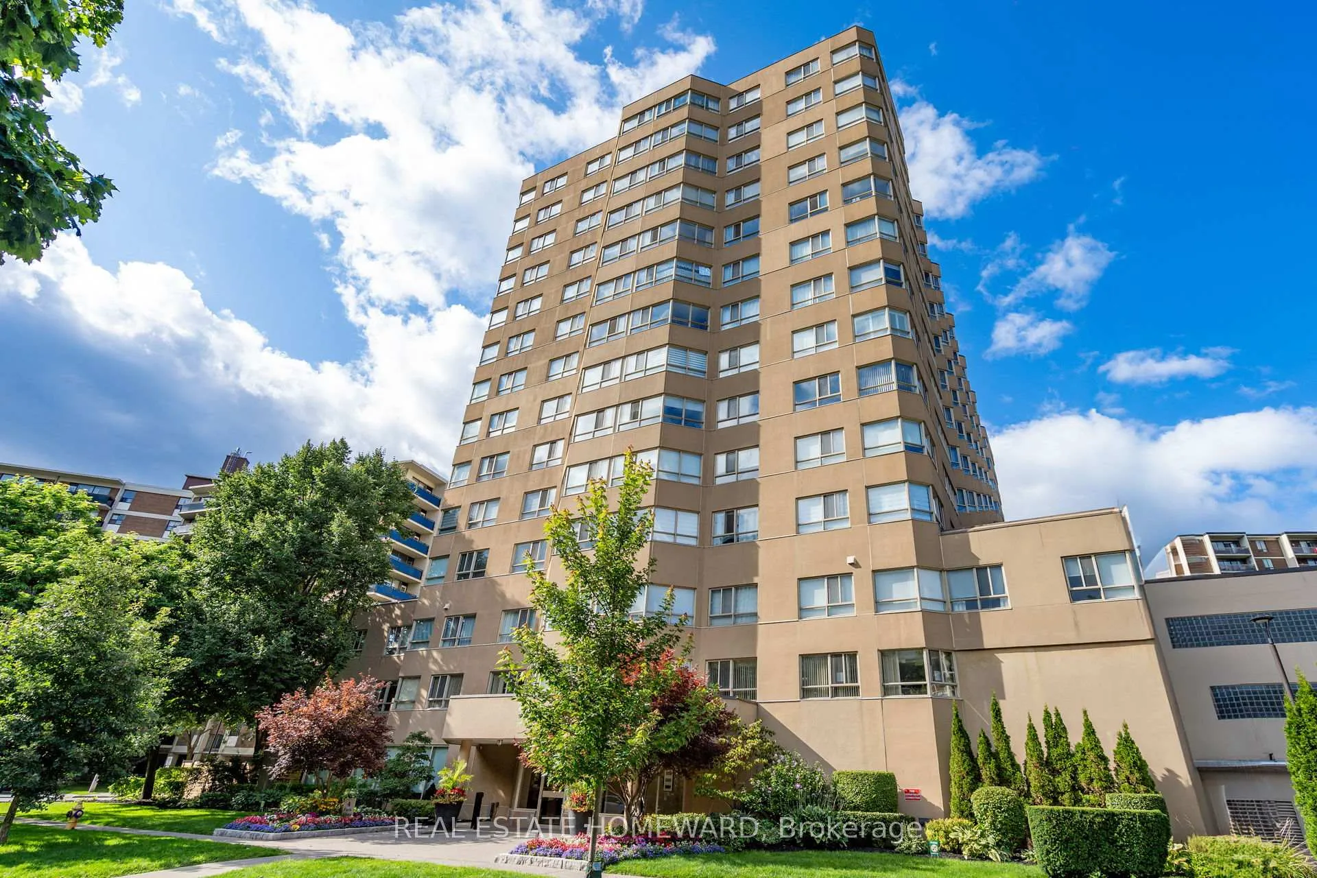 Photo 2 of Unit 1508, 4 Park Vista, Toronto, O'Connor-Parkview — HOMEH