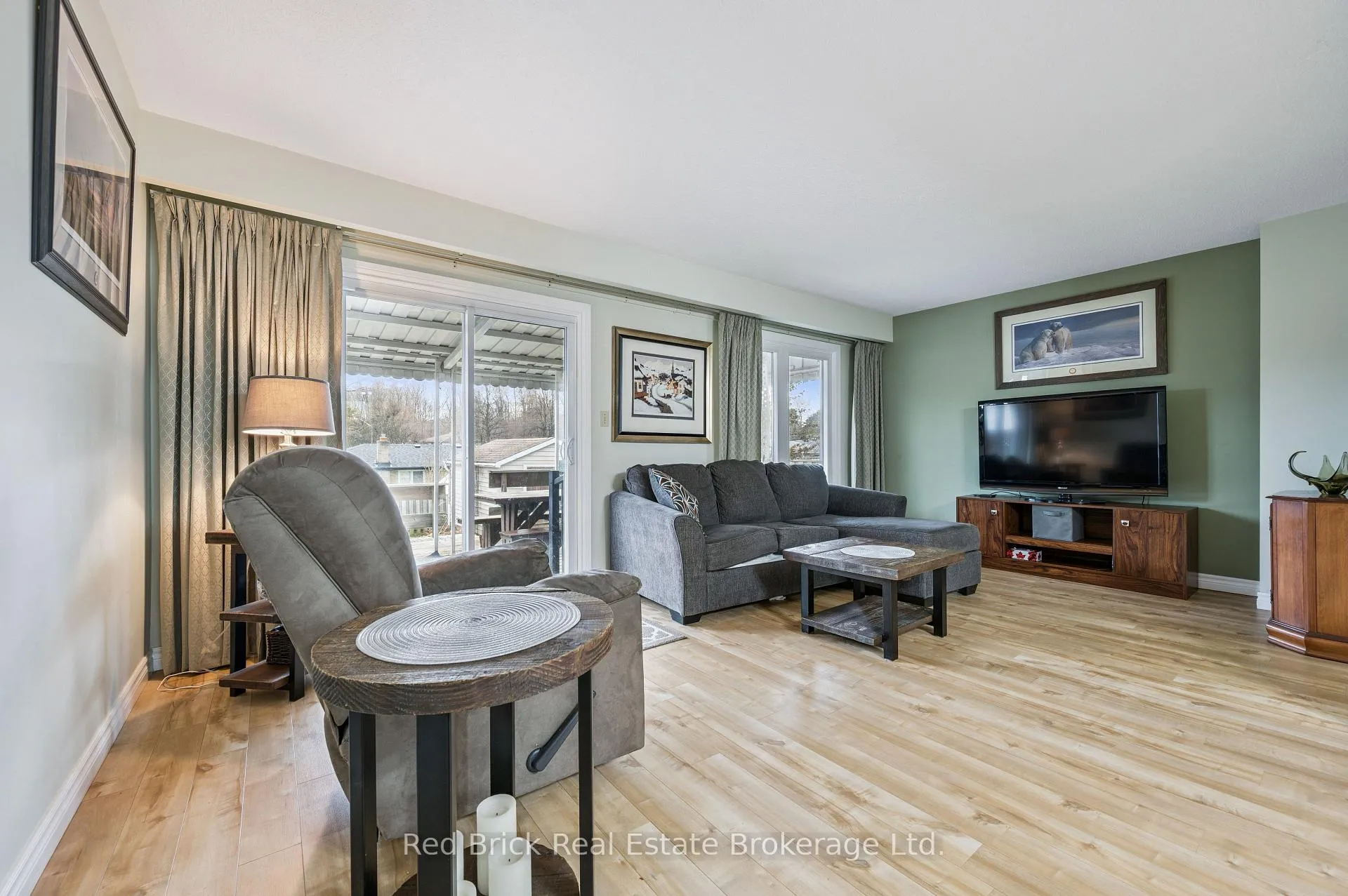 Photo 4 of 53 Shadeland Crescent, Kitchener — HOMEH