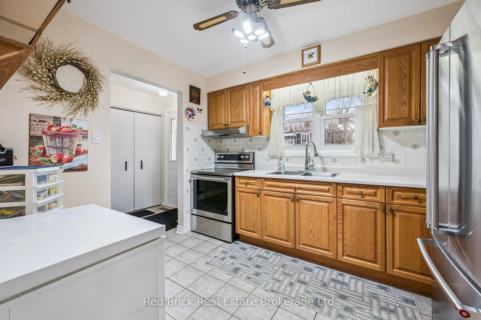 Photo 8 of 53 Shadeland Crescent, Kitchener — HOMEH