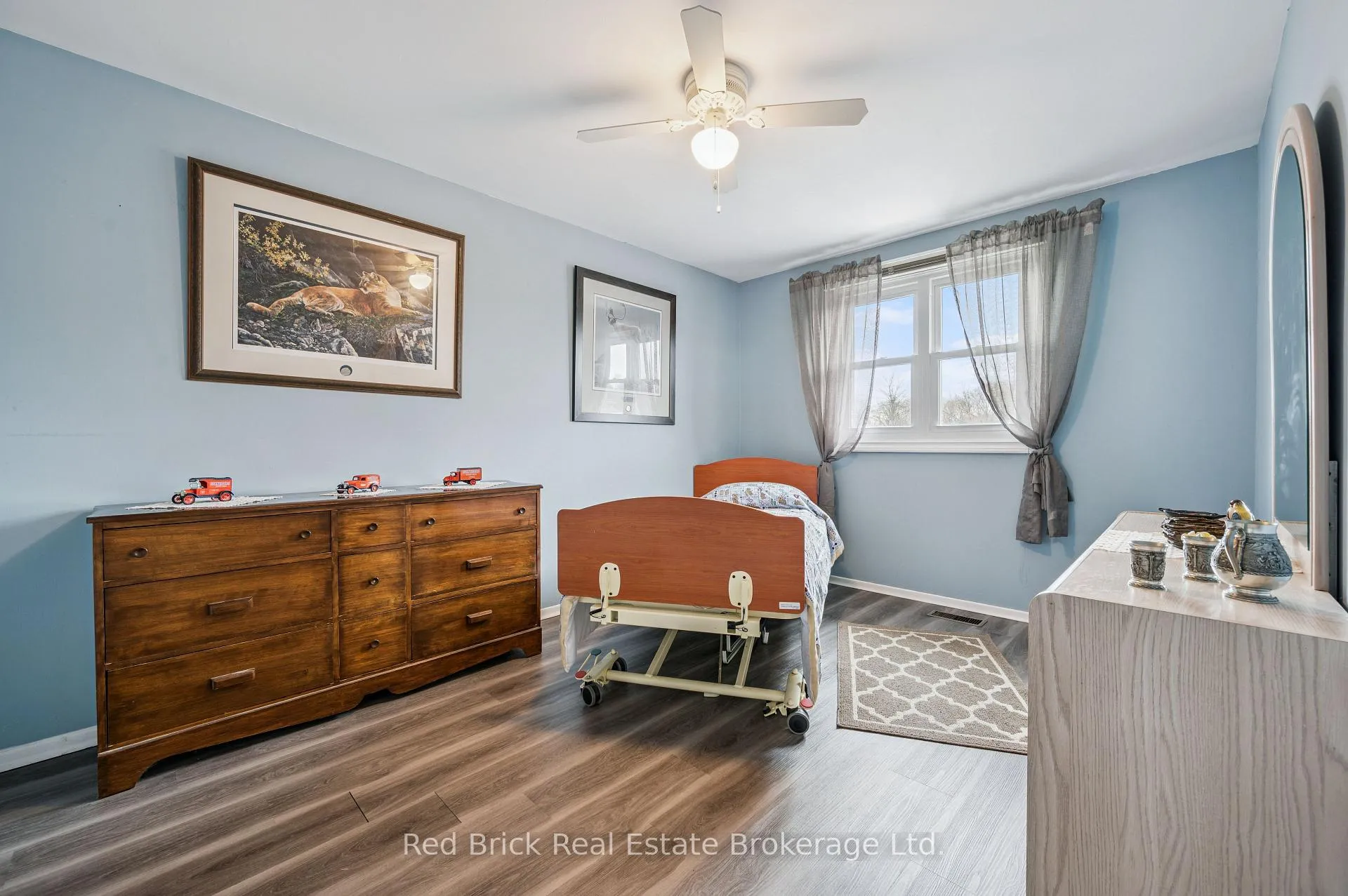 Photo 12 of 53 Shadeland Crescent, Kitchener — HOMEH