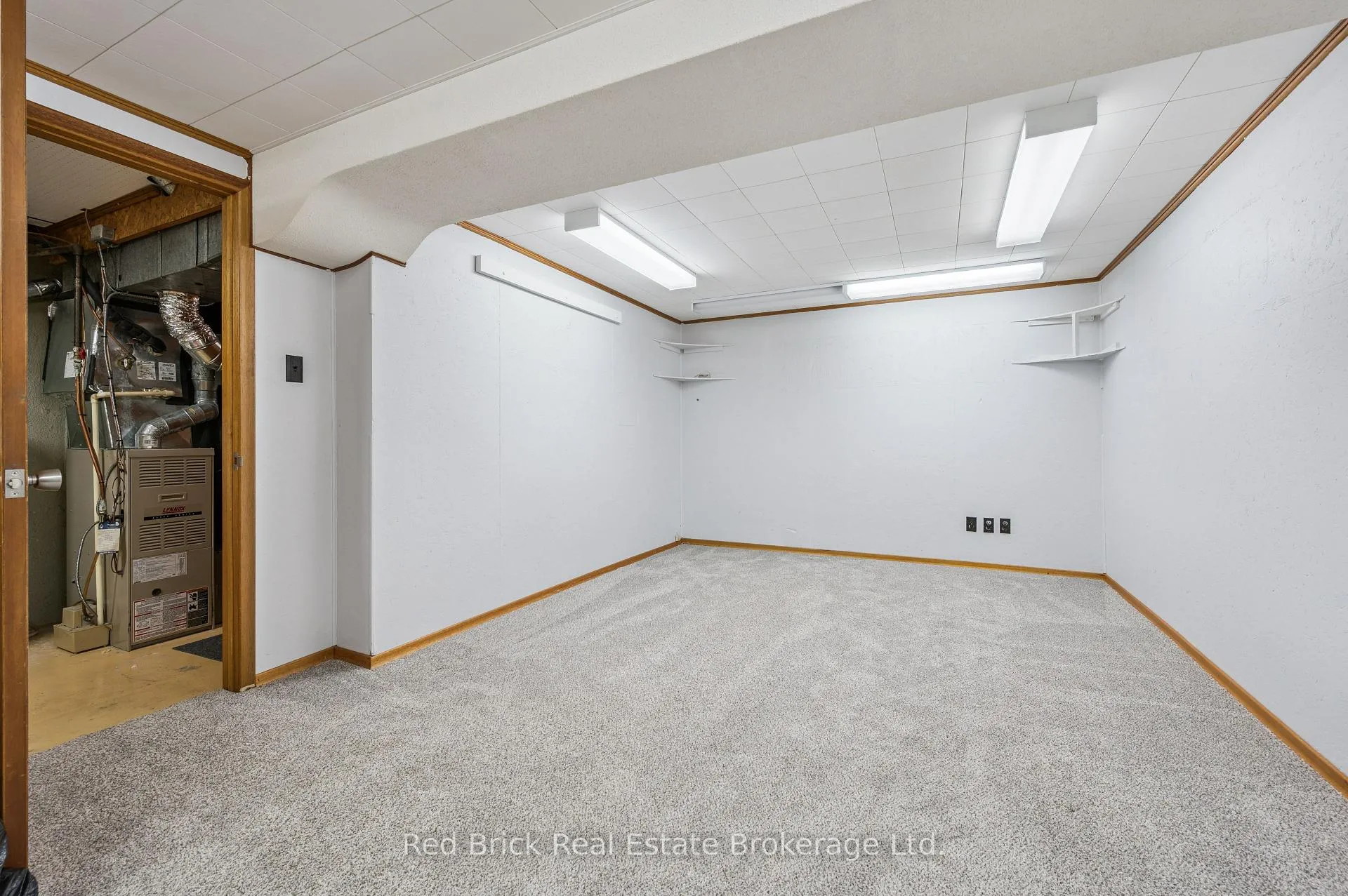 Photo 17 of 53 Shadeland Crescent, Kitchener — HOMEH