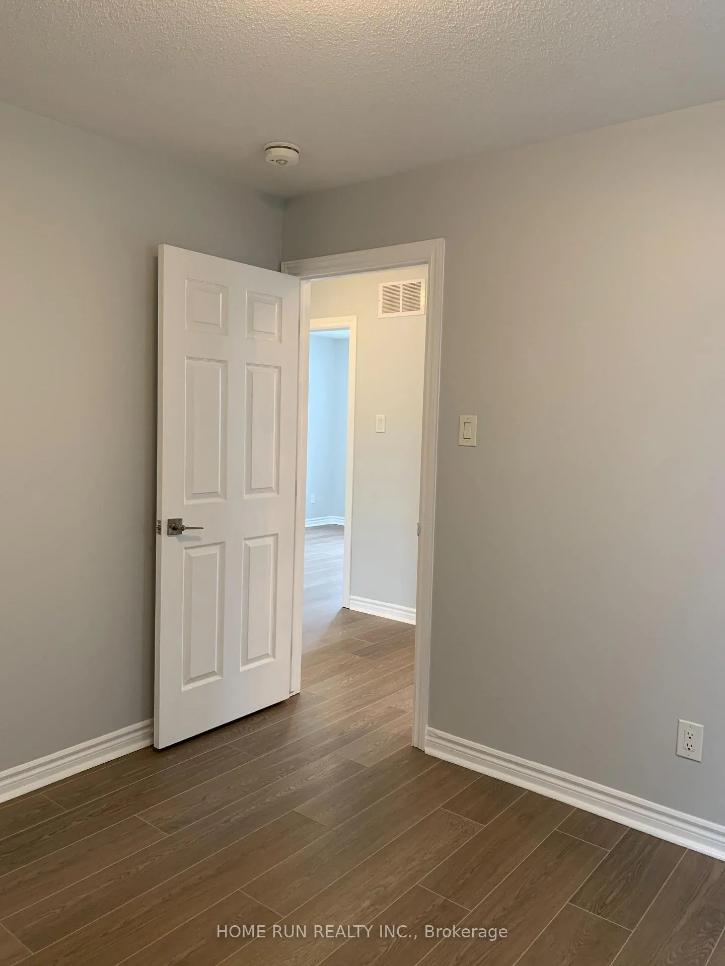 Photo 10 of 1013 Apolune Street, Ottawa, Barrhaven - Half Moon Bay — HOMEH