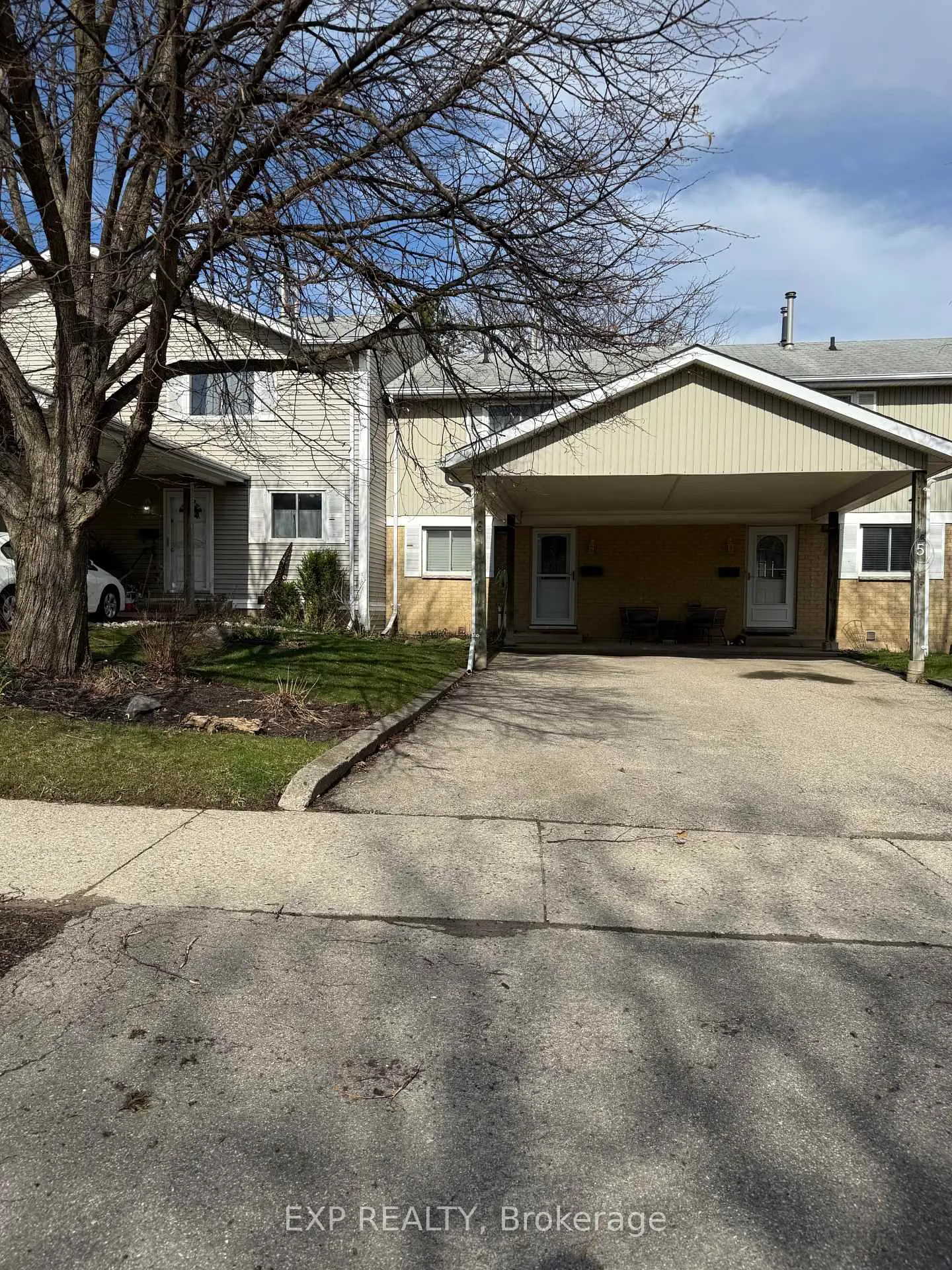 Photo 1 of Unit 6, 255 Northlake Drive, Waterloo, North Lakeshore — HOMEH