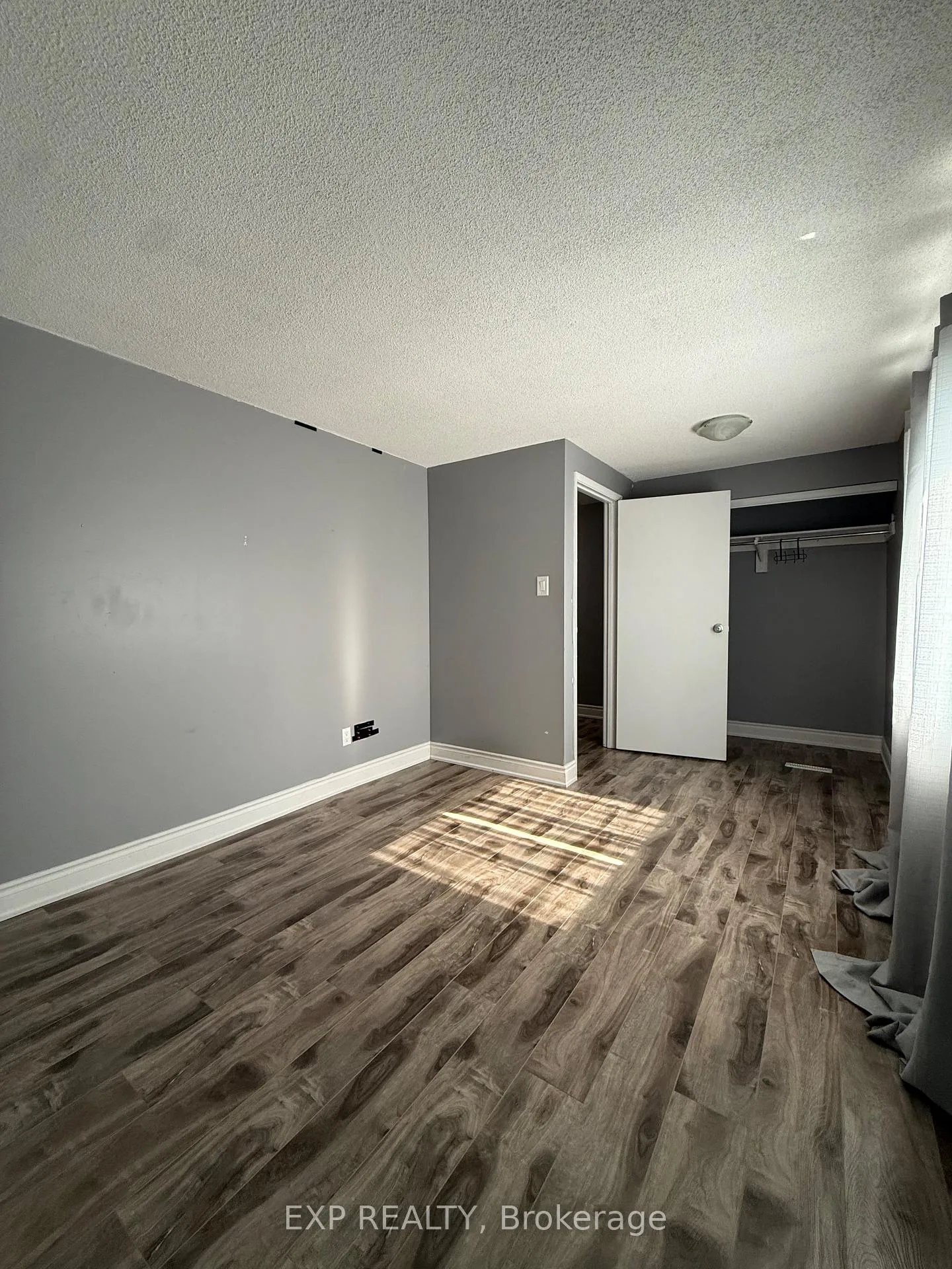 Photo 6 of Unit 6, 255 Northlake Drive, Waterloo, North Lakeshore — HOMEH