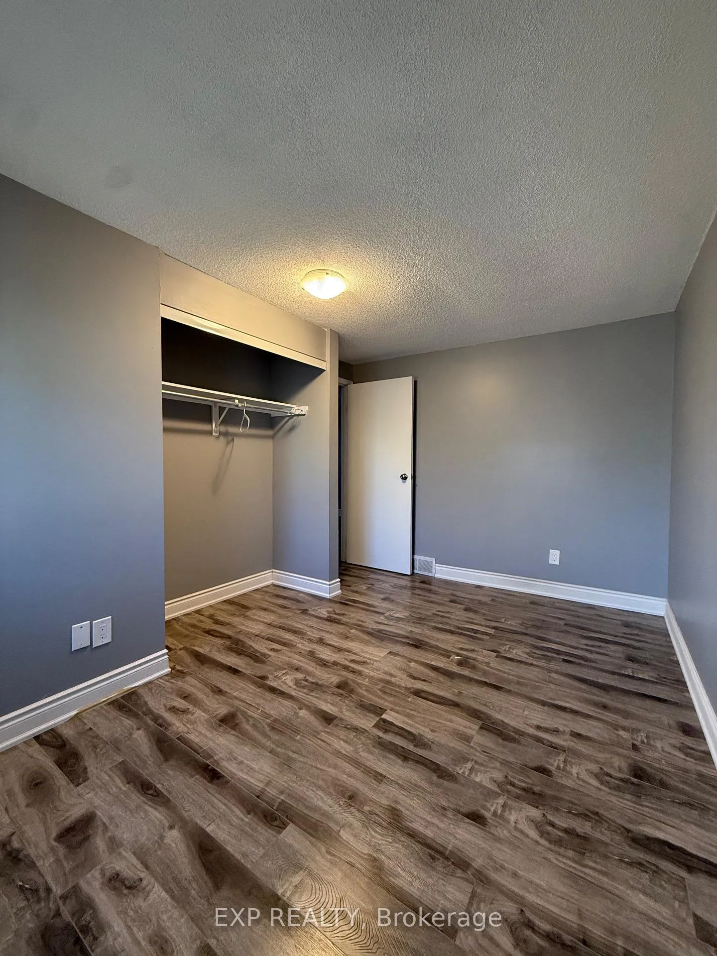 Photo 7 of Unit 6, 255 Northlake Drive, Waterloo, North Lakeshore — HOMEH