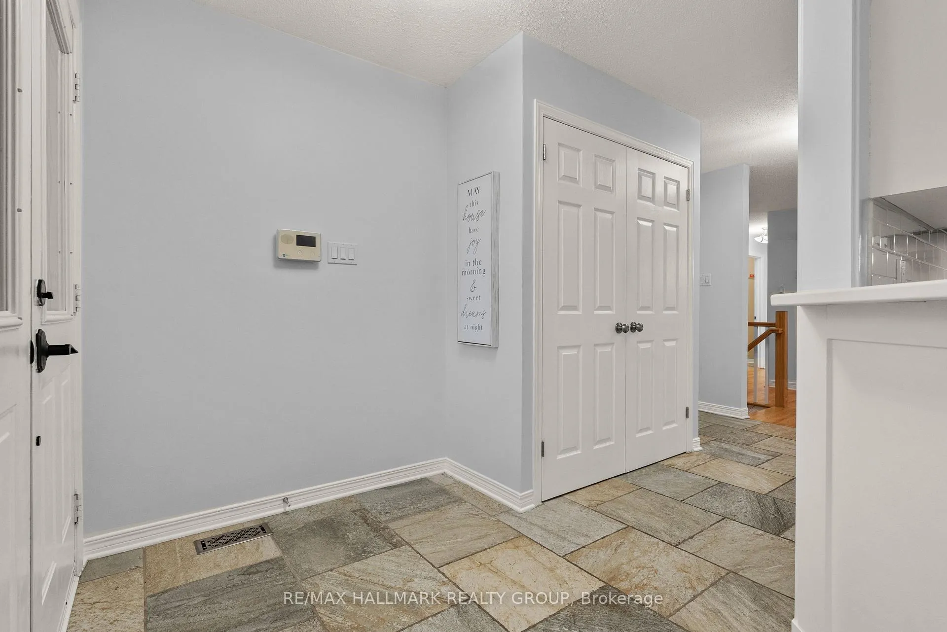 Photo 5 of 38 North Harrow Drive, Ottawa, Barrhaven - Longfields — HOMEH