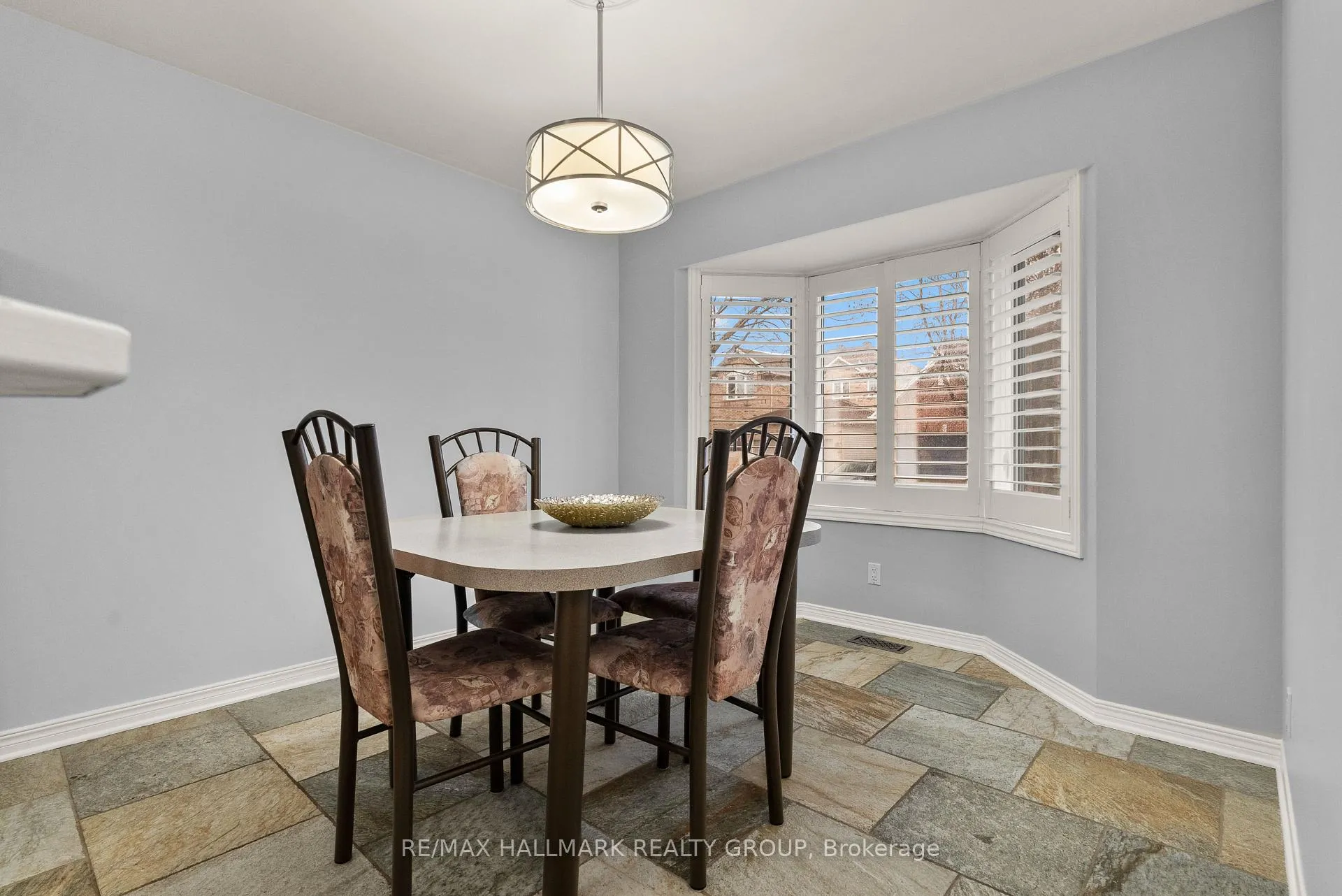 Photo 11 of 38 North Harrow Drive, Ottawa, Barrhaven - Longfields — HOMEH