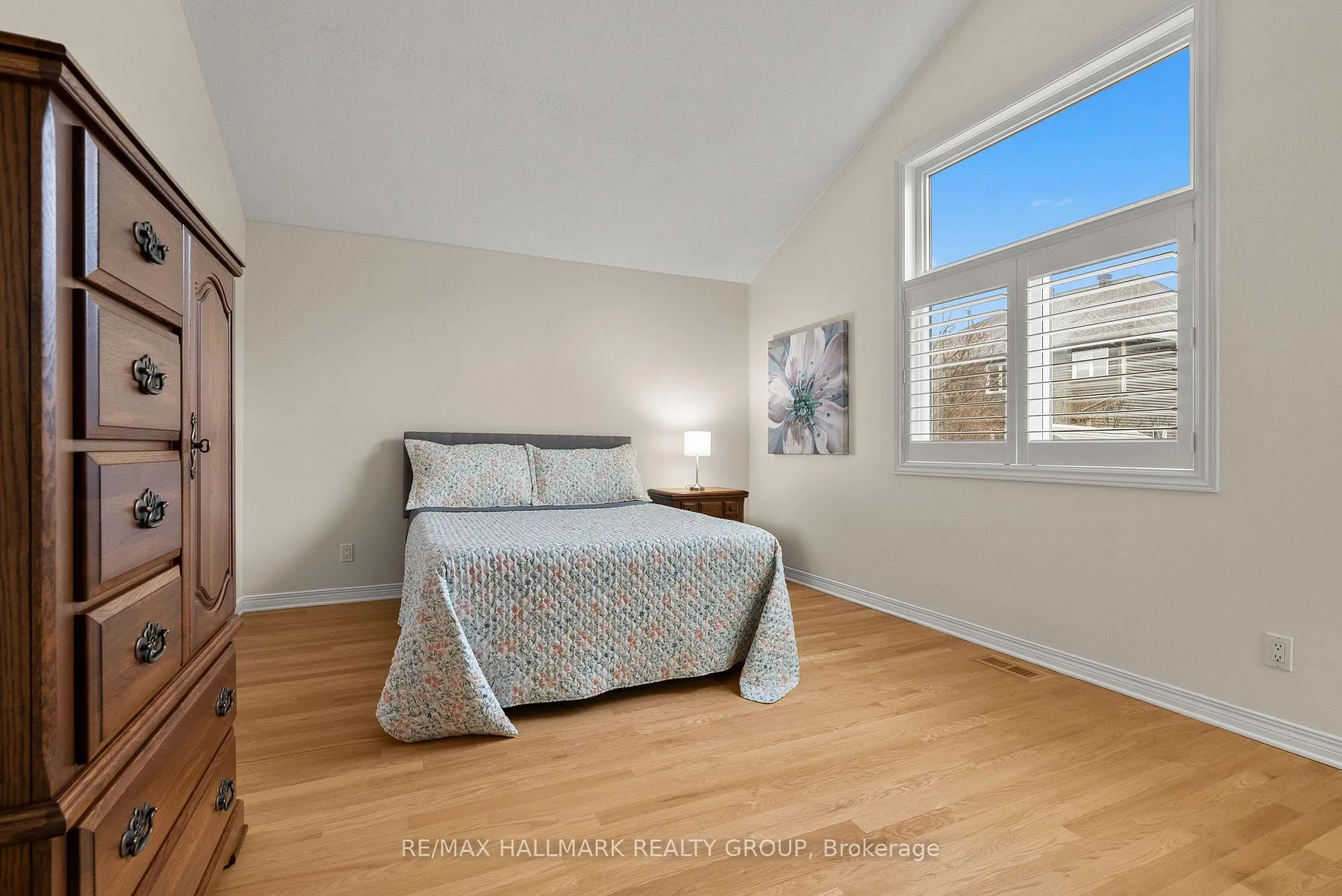 Photo 18 of 38 North Harrow Drive, Ottawa, Barrhaven - Longfields — HOMEH