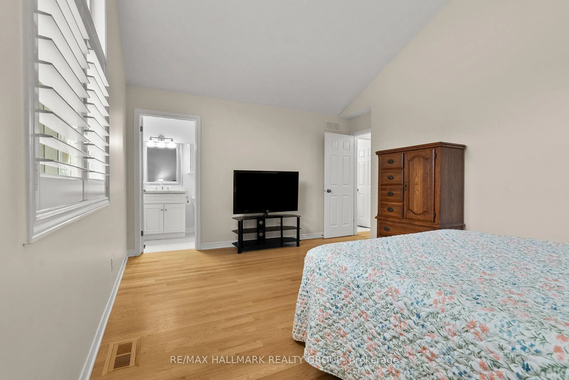 Photo 21 of 38 North Harrow Drive, Ottawa, Barrhaven - Longfields — HOMEH