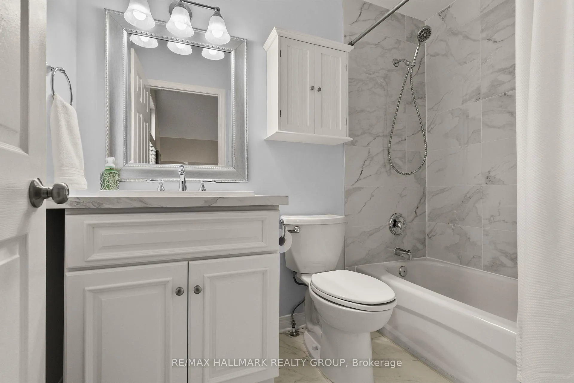 Photo 22 of 38 North Harrow Drive, Ottawa, Barrhaven - Longfields — HOMEH
