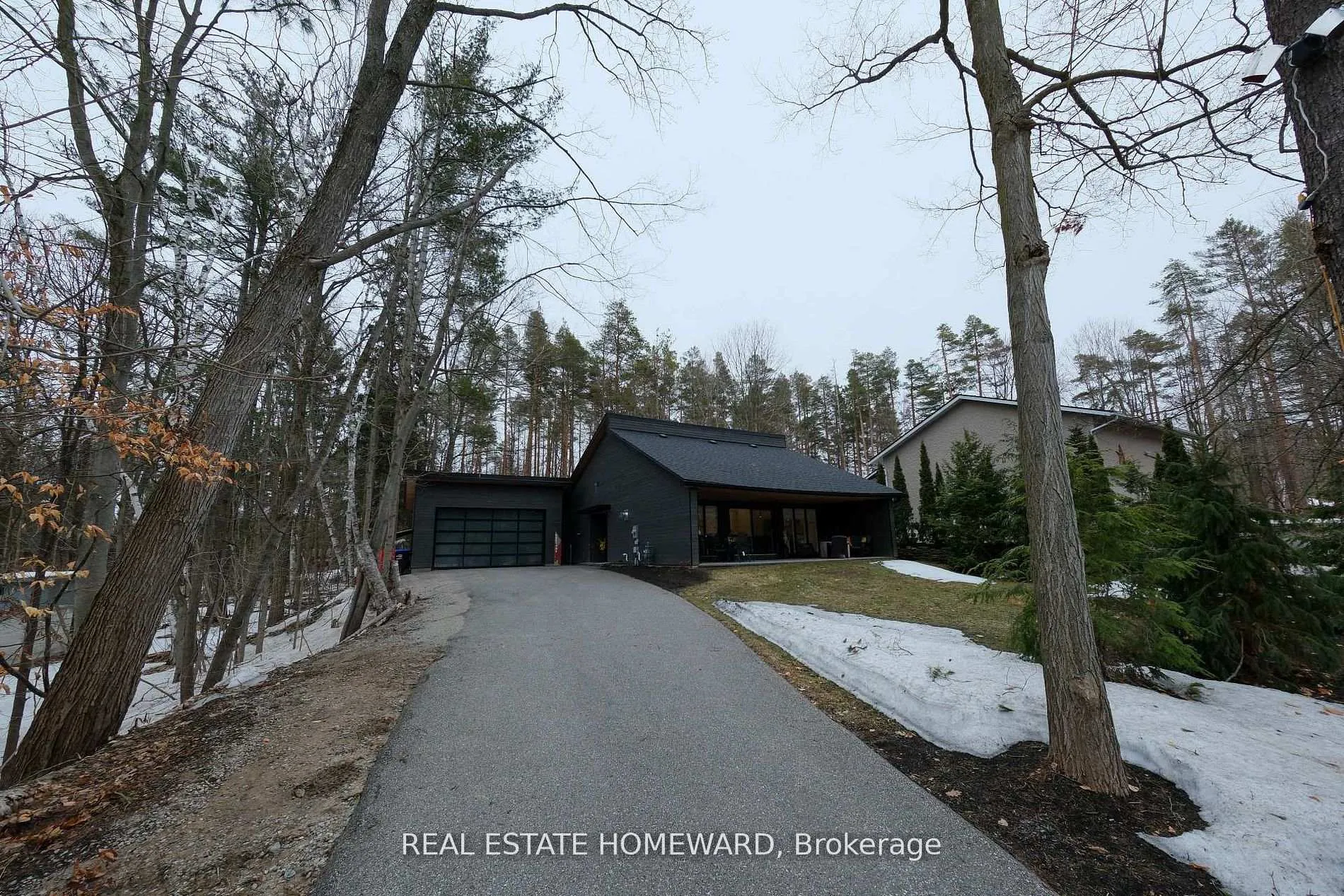 Photo 2 of 3763 fairway Road, Innisfil, Rural Innisfil — HOMEH