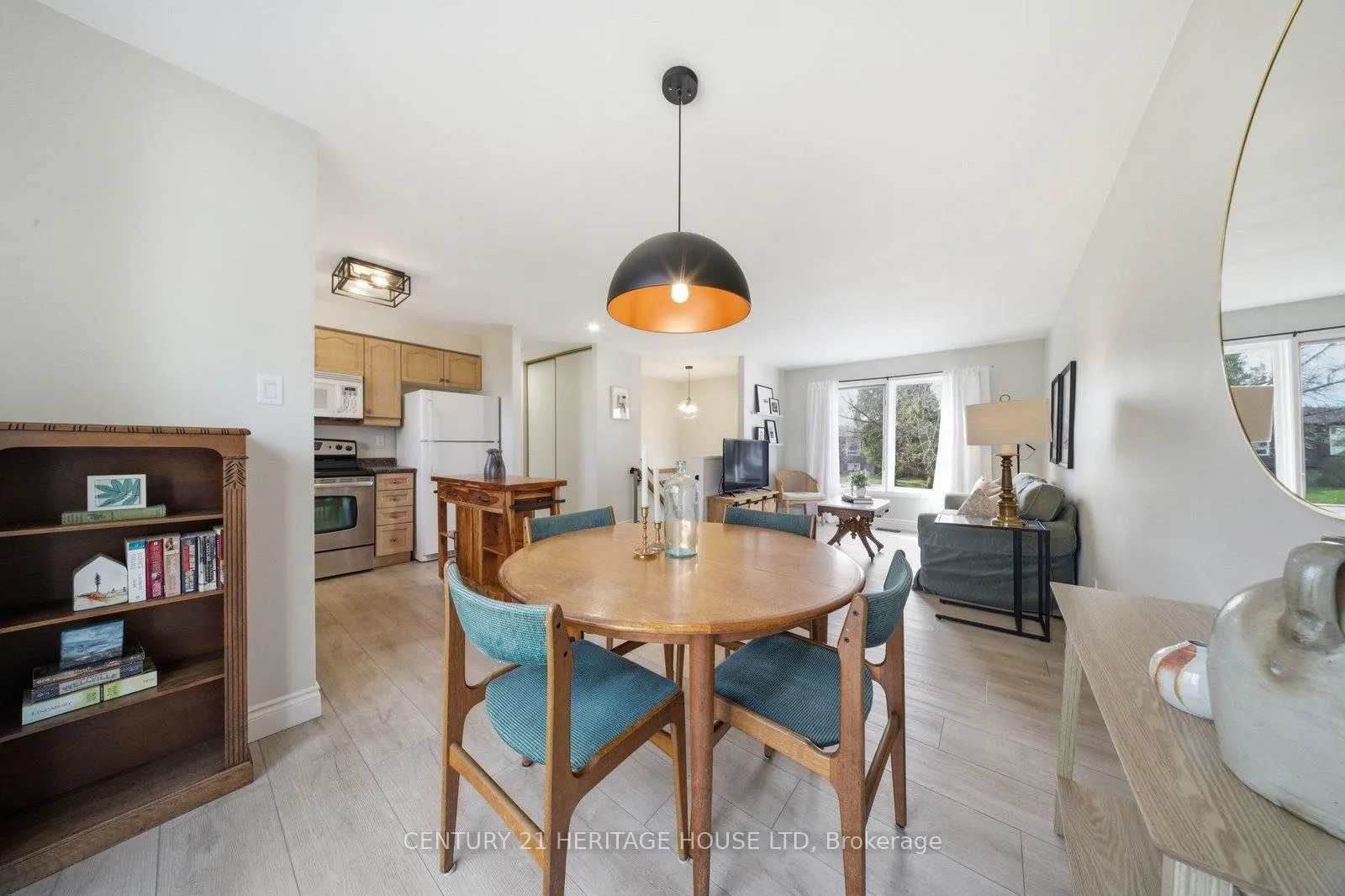 Photo 12 of 27 Jasper Street, Brantford — HOMEH