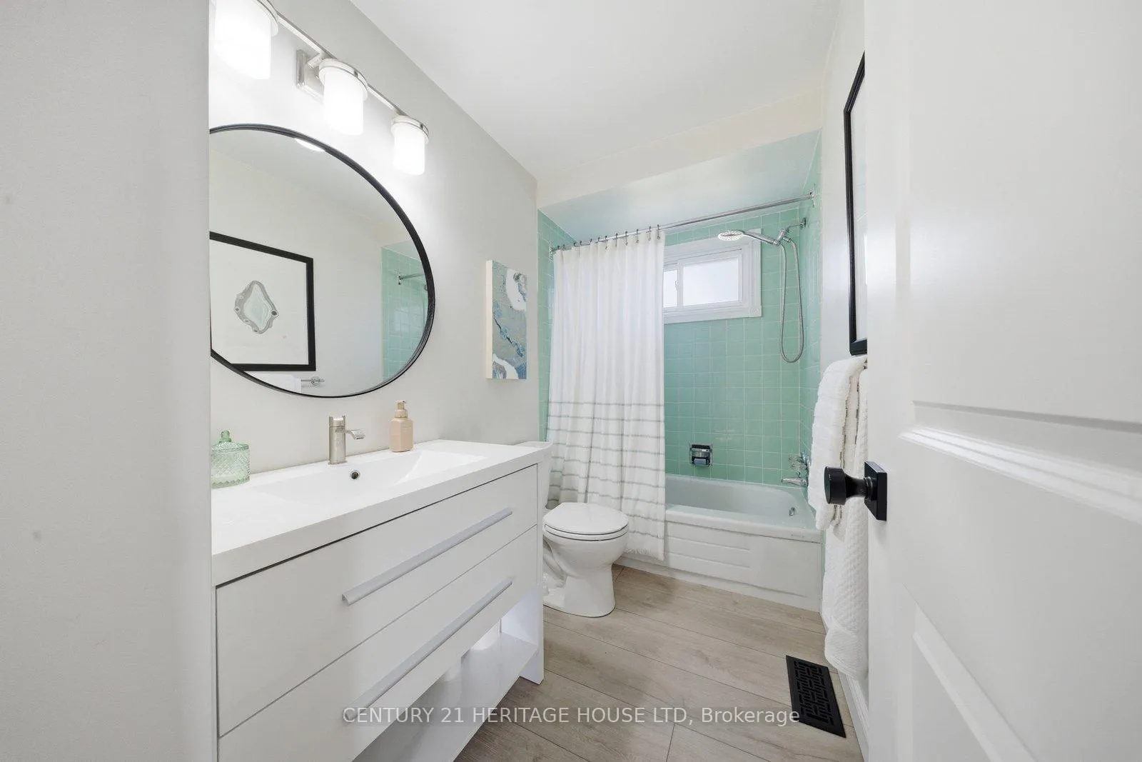 Photo 13 of 27 Jasper Street, Brantford — HOMEH