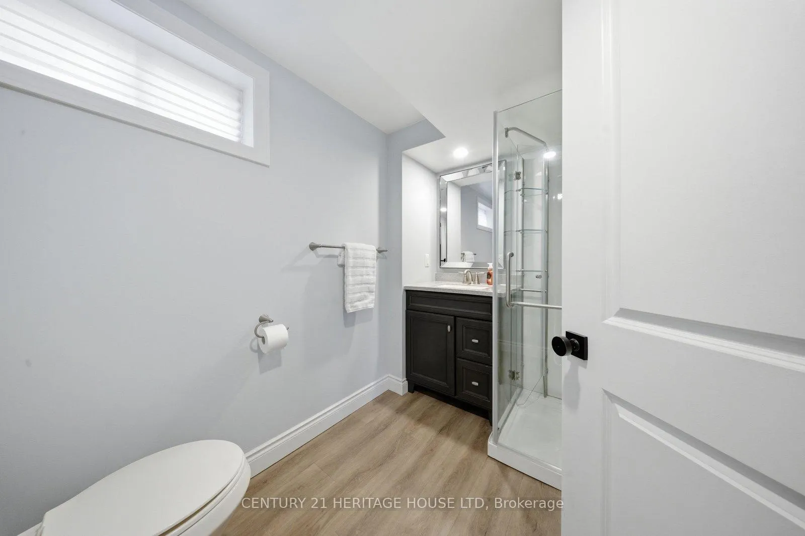Photo 20 of 27 Jasper Street, Brantford — HOMEH
