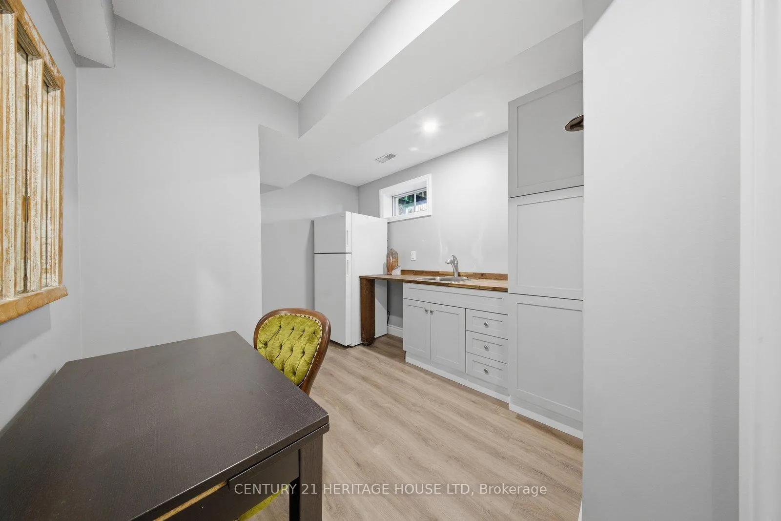 Photo 21 of 27 Jasper Street, Brantford — HOMEH