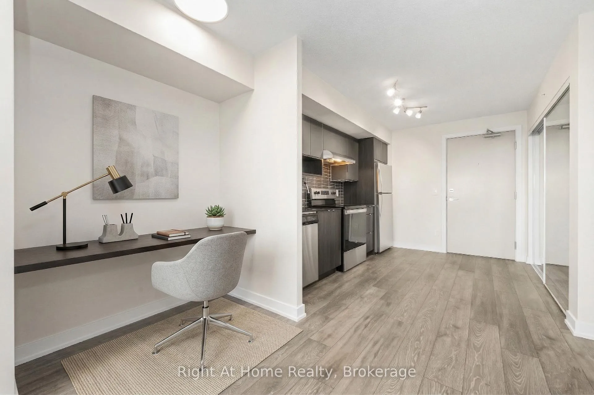 Photo 16 of Unit B426, 1119 Cooke Boulevard, Burlington, LaSalle — HOMEH