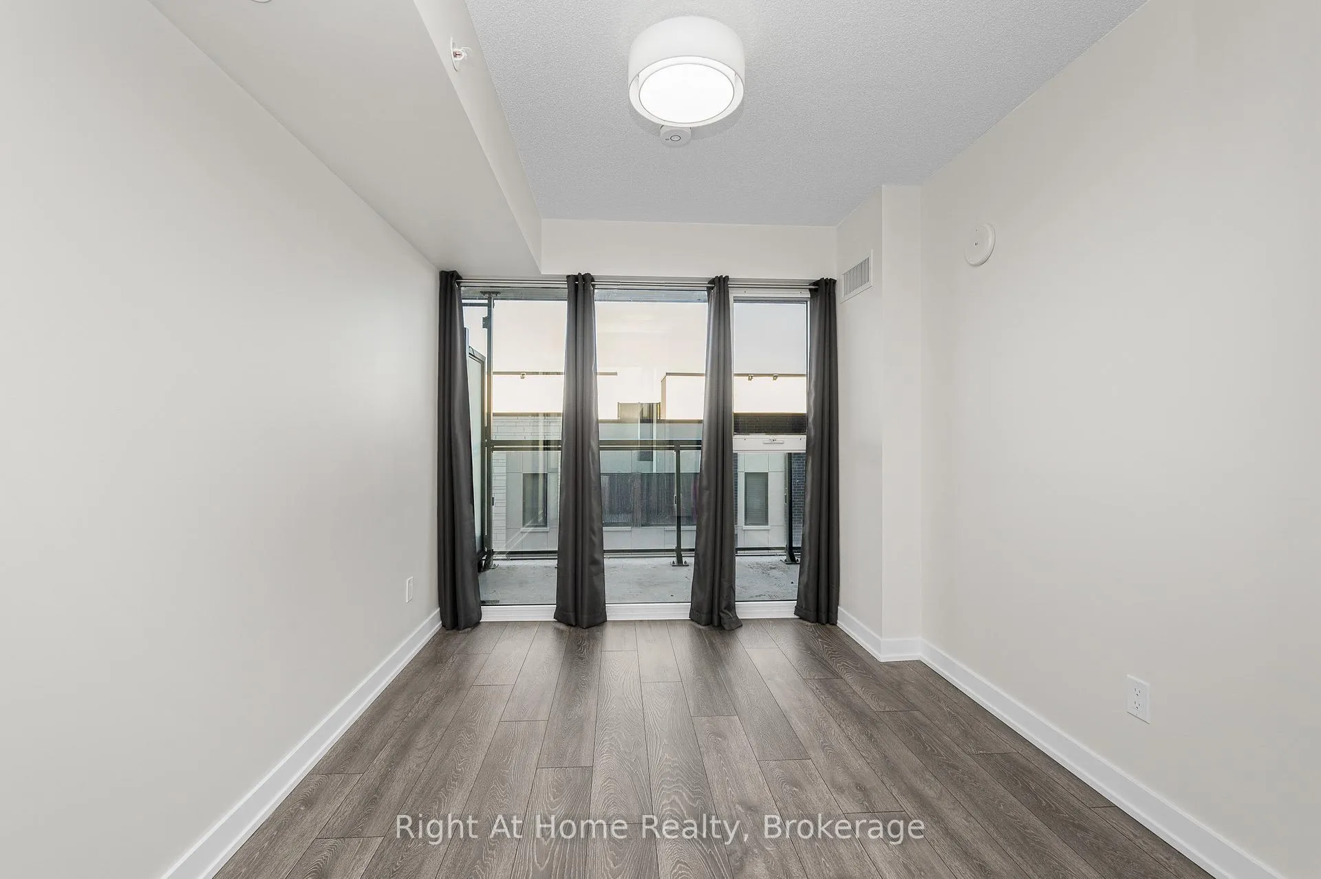Photo 22 of Unit B426, 1119 Cooke Boulevard, Burlington, LaSalle — HOMEH
