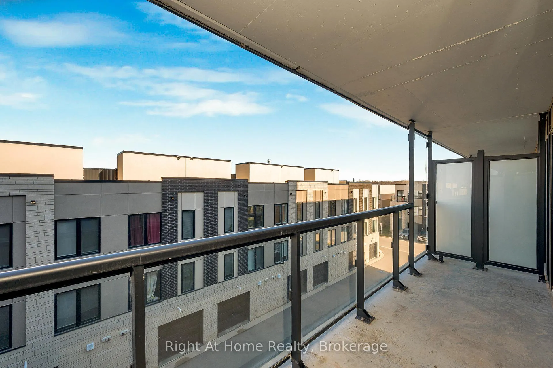 Photo 30 of Unit B426, 1119 Cooke Boulevard, Burlington, LaSalle — HOMEH