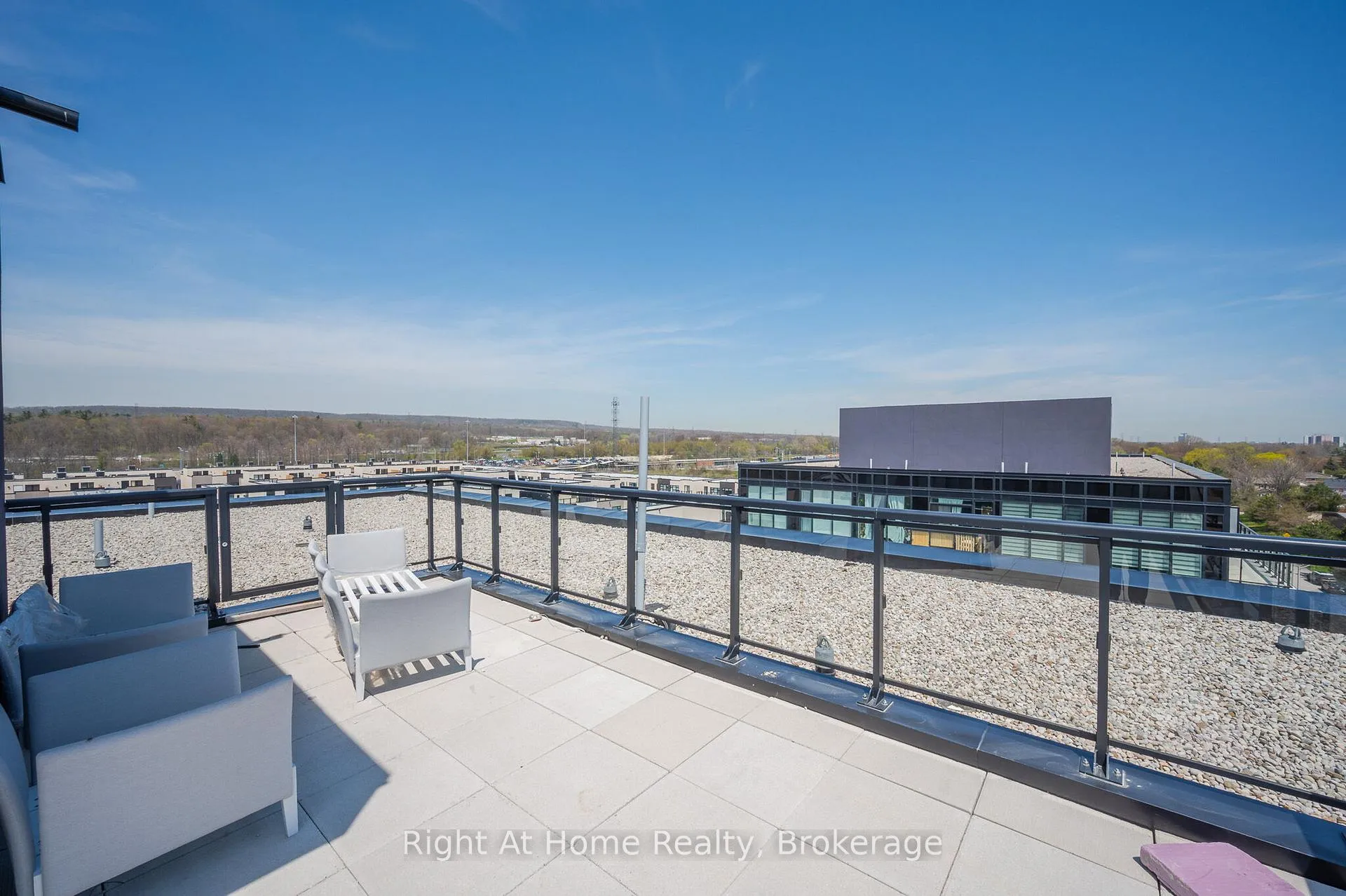 Photo 32 of Unit B426, 1119 Cooke Boulevard, Burlington, LaSalle — HOMEH