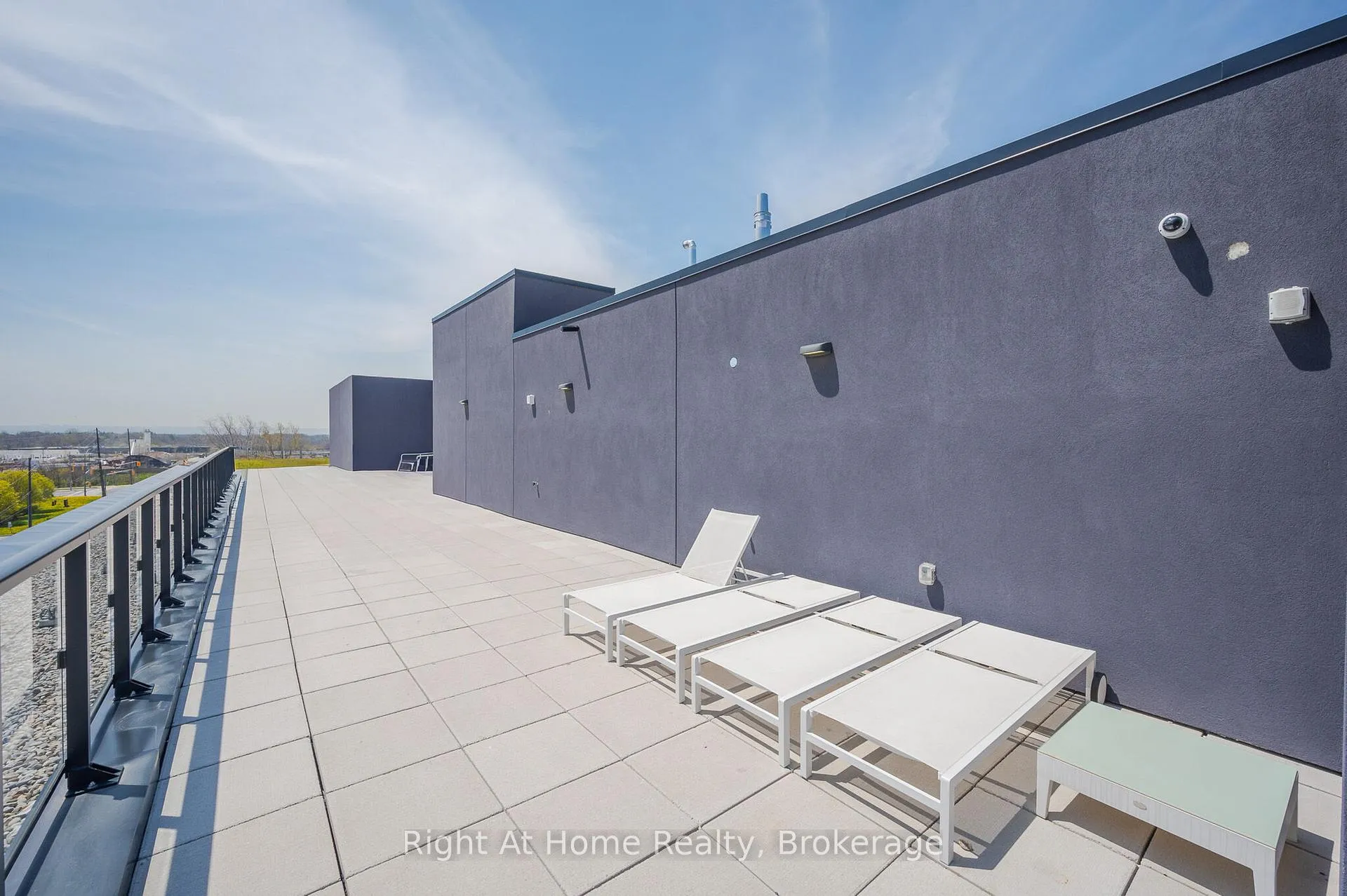 Photo 33 of Unit B426, 1119 Cooke Boulevard, Burlington, LaSalle — HOMEH