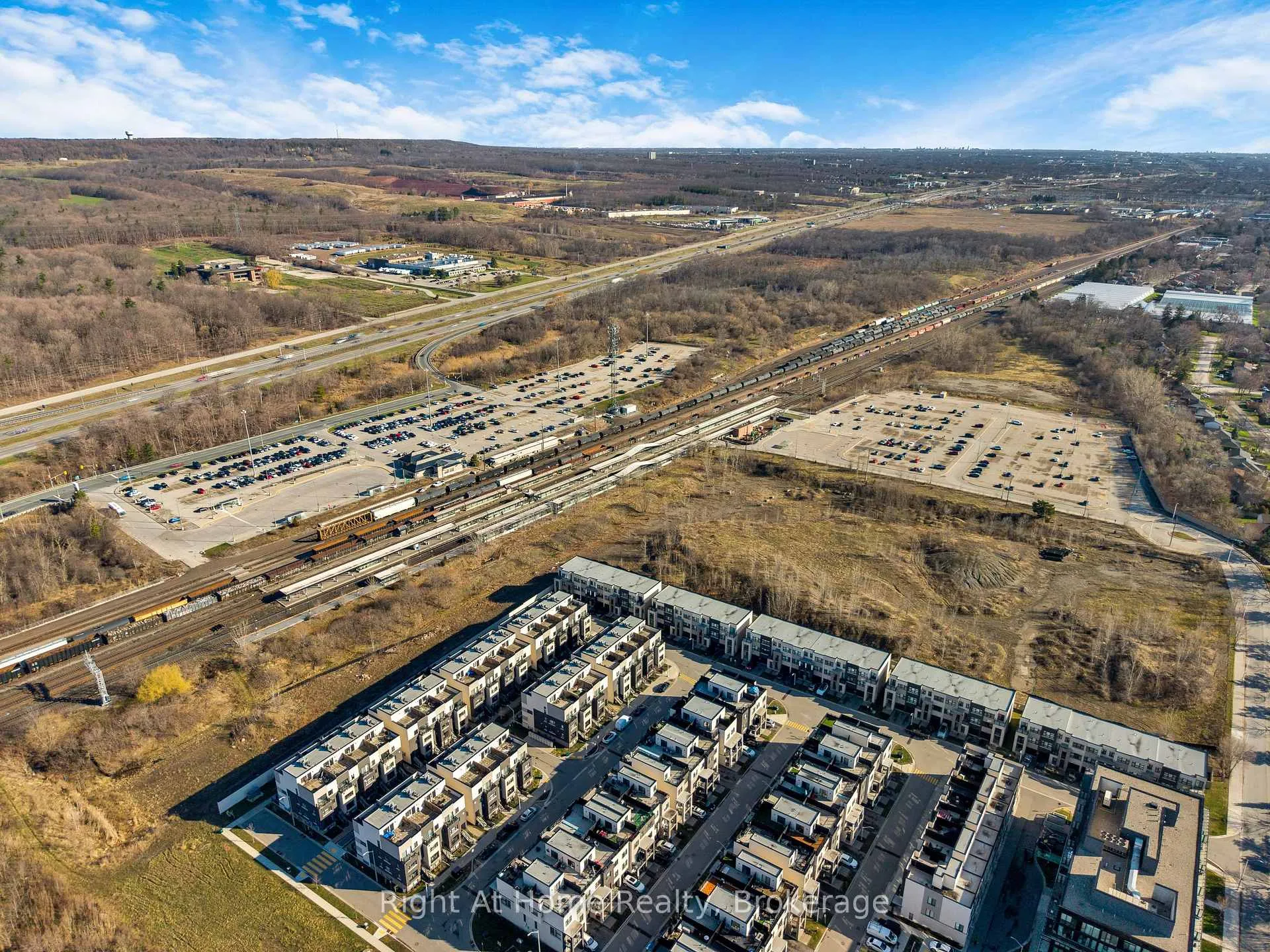 Photo 43 of Unit B426, 1119 Cooke Boulevard, Burlington, LaSalle — HOMEH