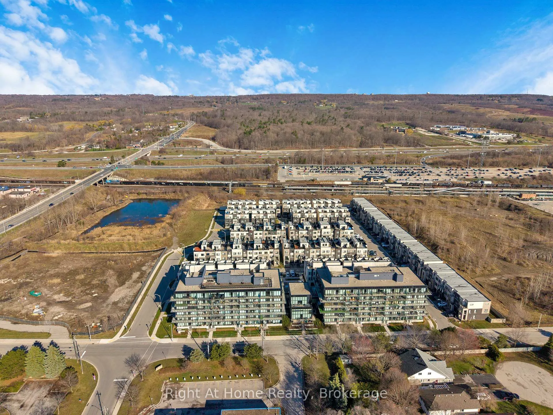 Photo 45 of Unit B426, 1119 Cooke Boulevard, Burlington, LaSalle — HOMEH