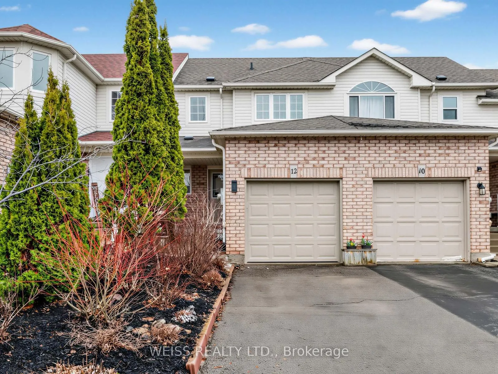 Photo 2 of 12 Sunset Place, Barrie, Holly — HOMEH