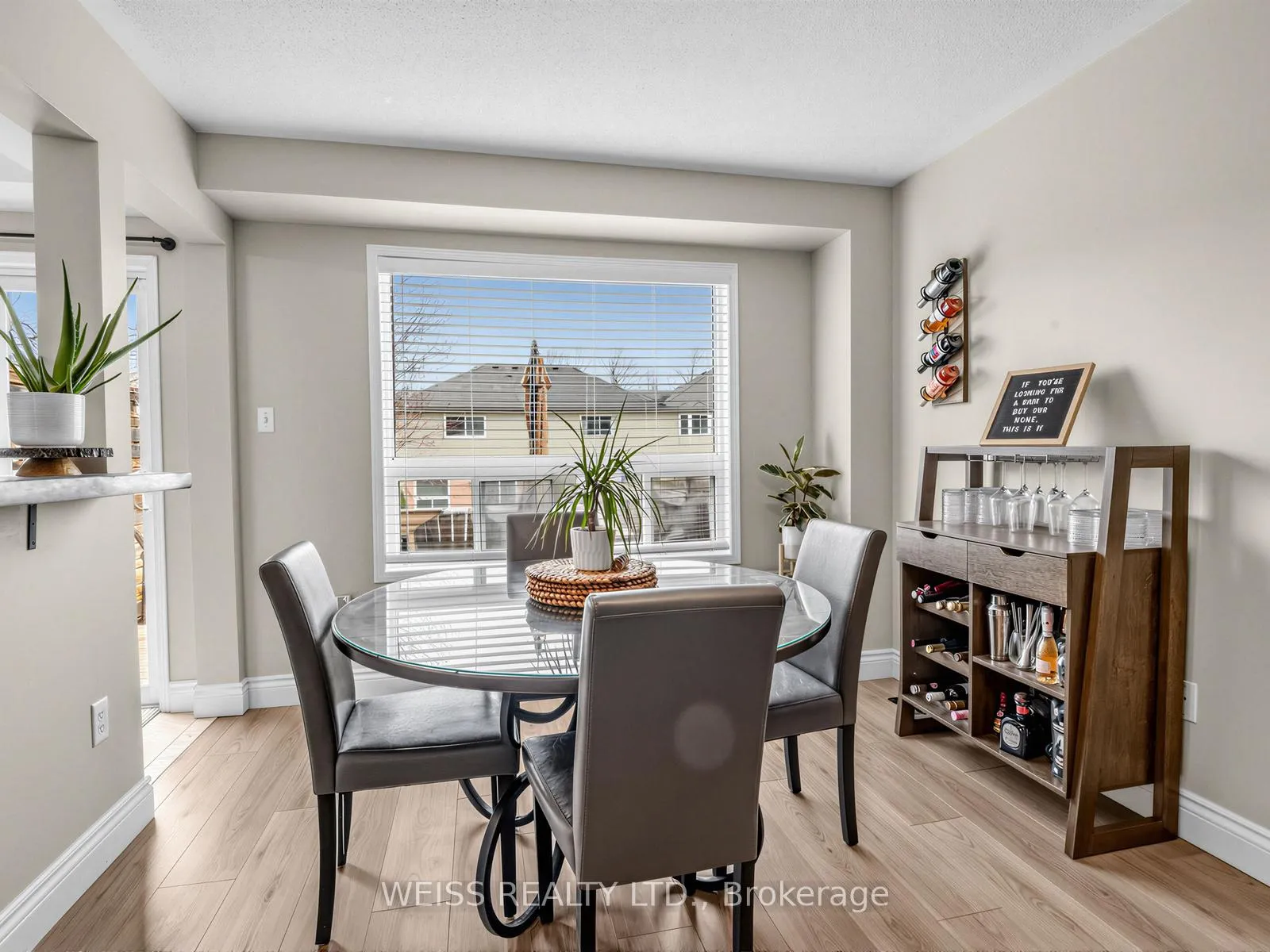Photo 9 of 12 Sunset Place, Barrie, Holly — HOMEH