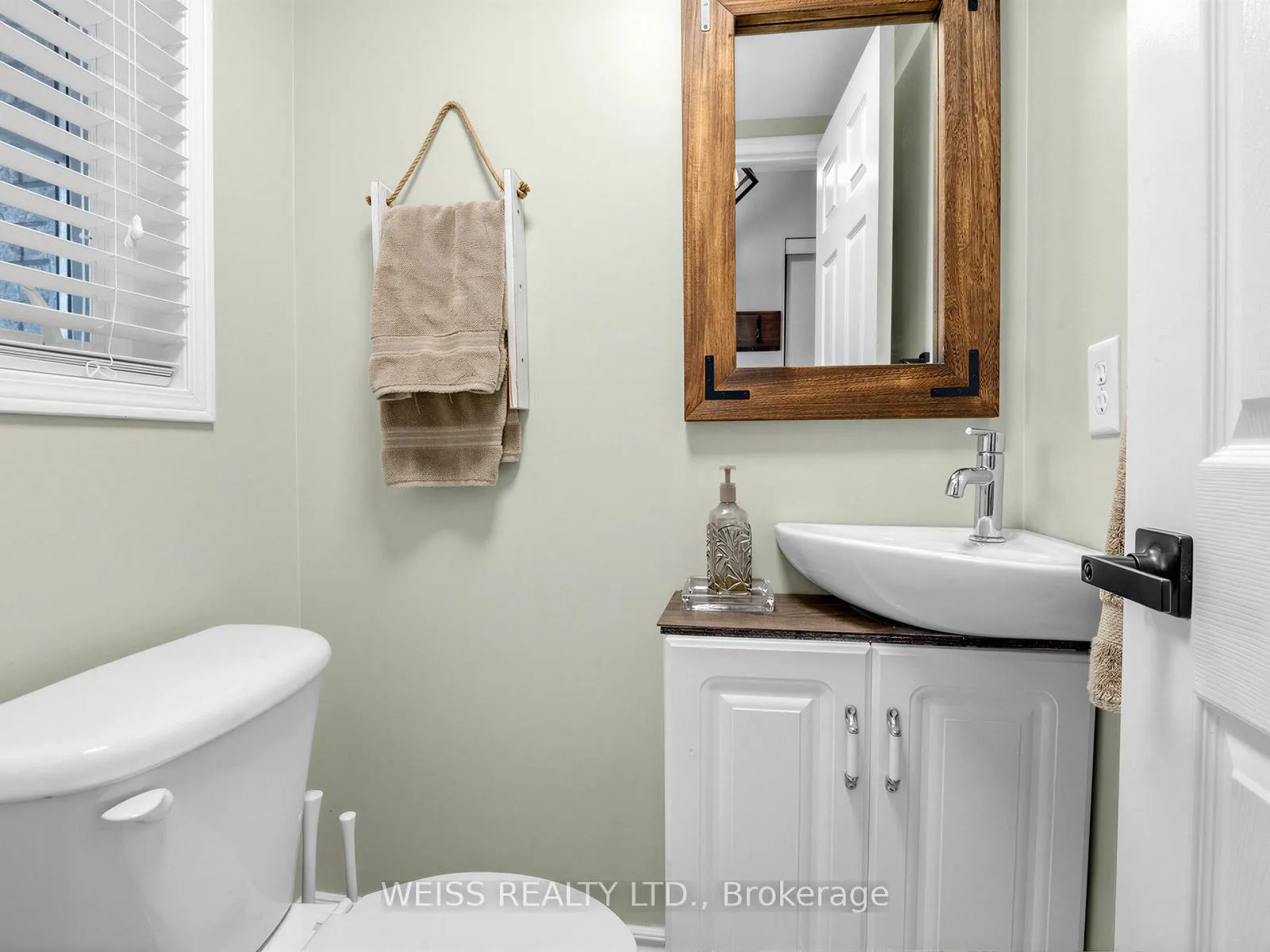Photo 17 of 12 Sunset Place, Barrie, Holly — HOMEH