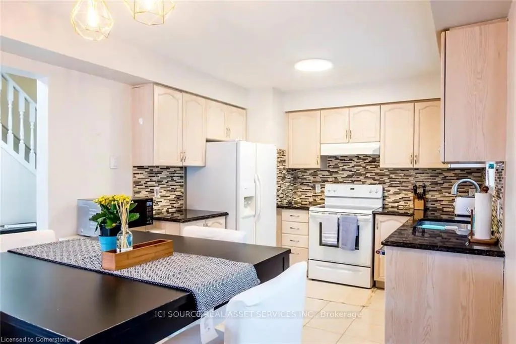 Photo 6 of 407 Rittenhouse Road, Kitchener — HOMEH
