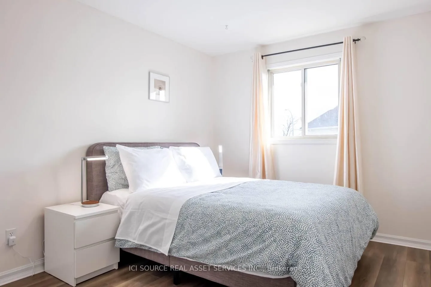 Photo 11 of 407 Rittenhouse Road, Kitchener — HOMEH