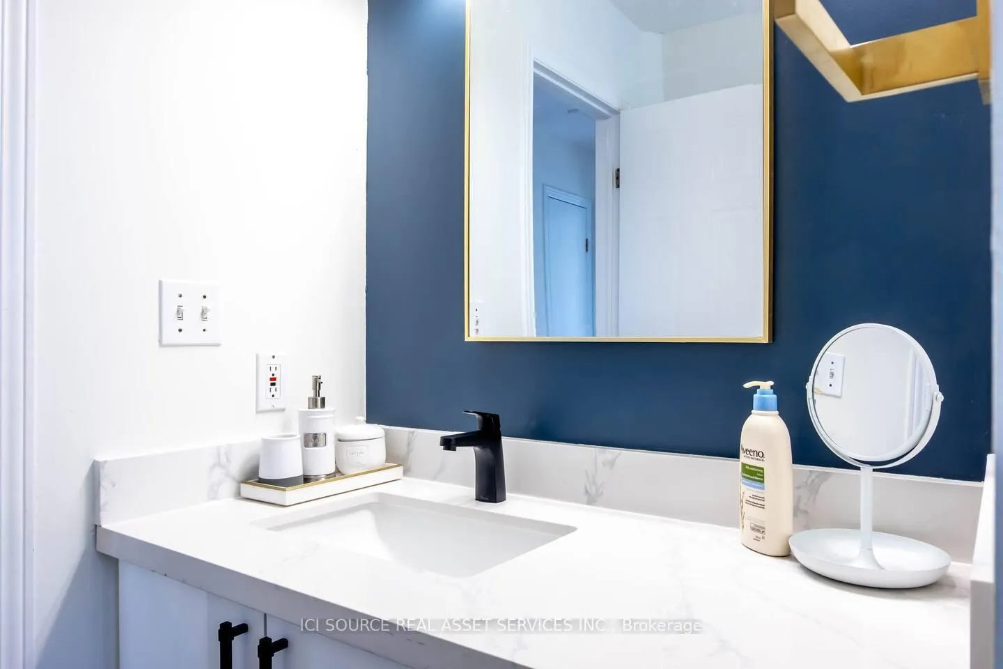 Photo 15 of 407 Rittenhouse Road, Kitchener — HOMEH