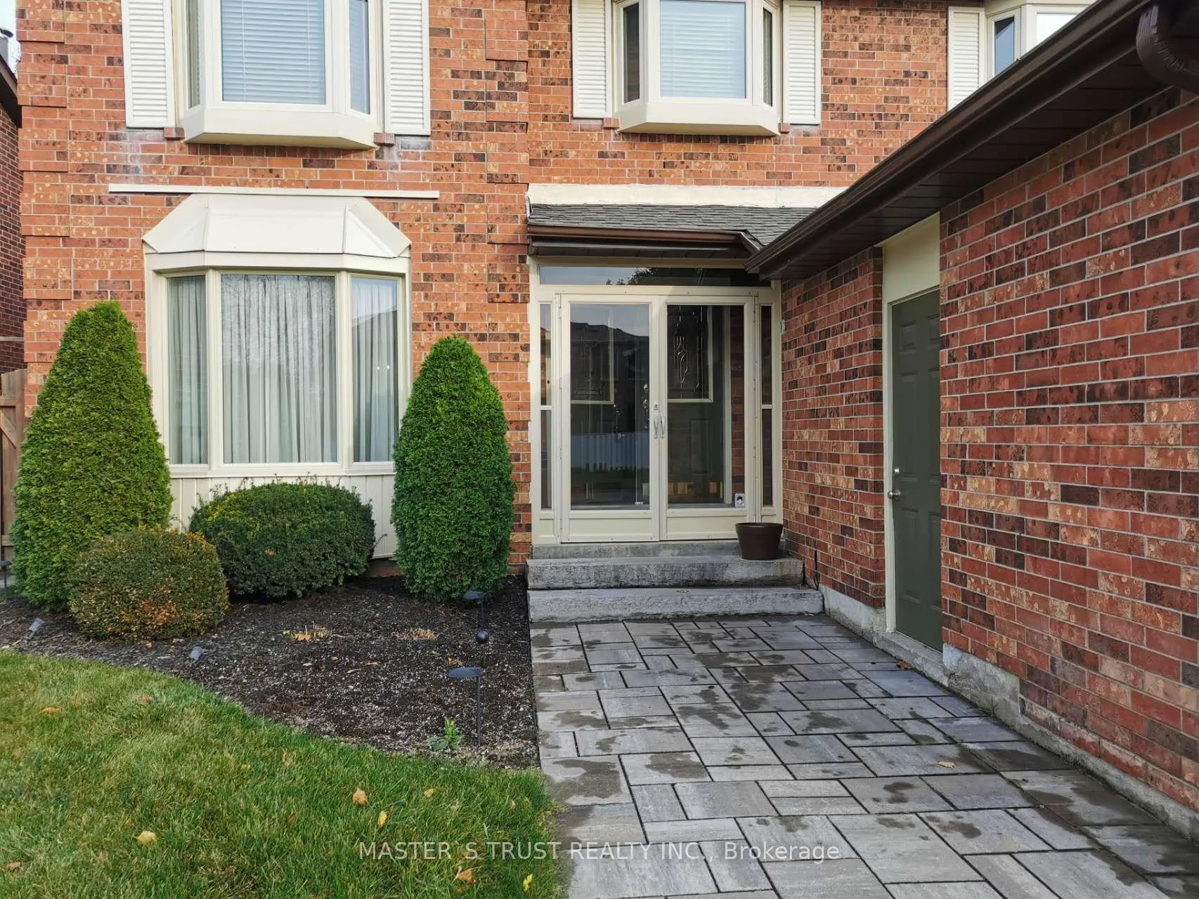 Photo 2 of 68 Lehman Crescent, Markham, Markham Village — HOMEH