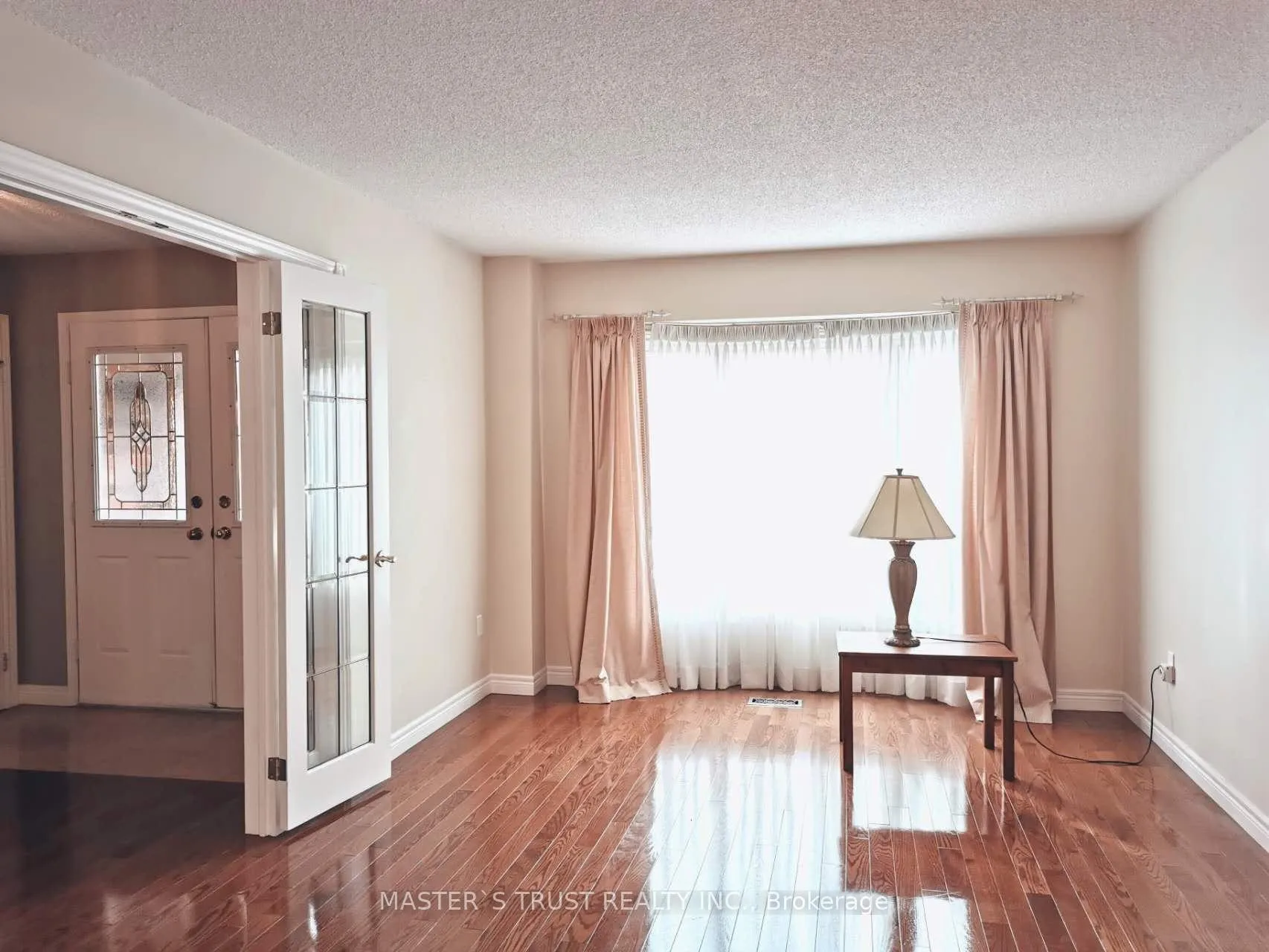 Photo 4 of 68 Lehman Crescent, Markham, Markham Village — HOMEH