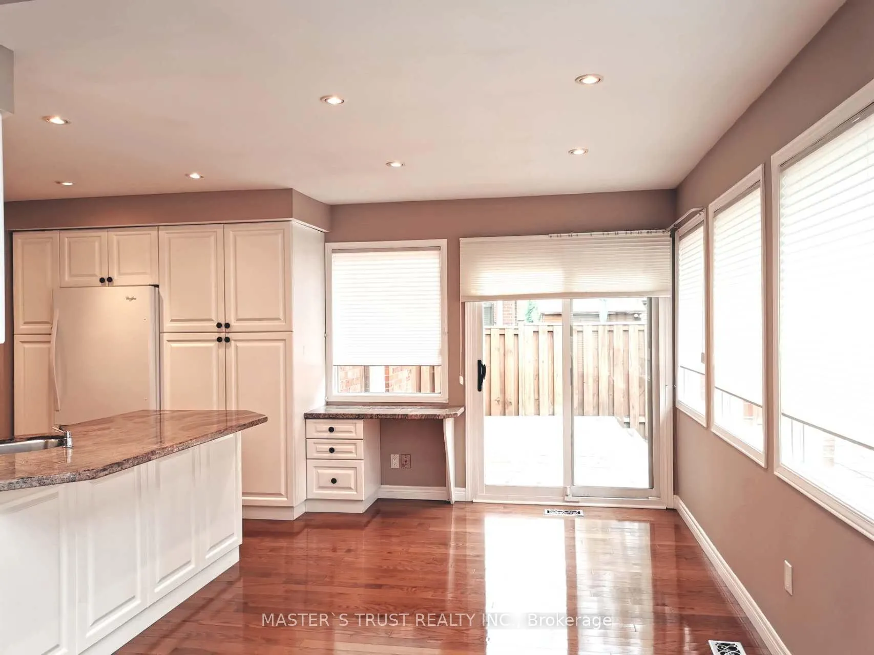 Photo 10 of 68 Lehman Crescent, Markham, Markham Village — HOMEH
