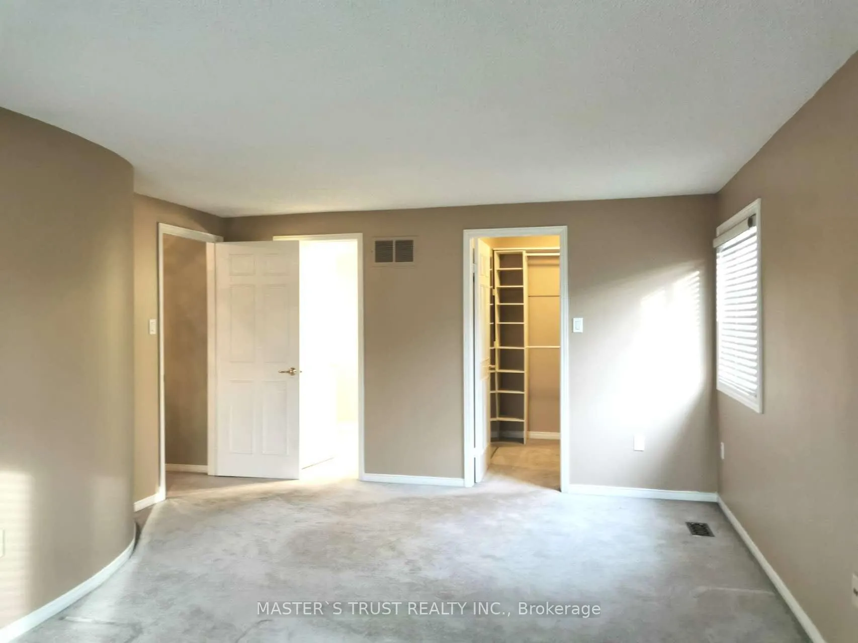 Photo 19 of 68 Lehman Crescent, Markham, Markham Village — HOMEH