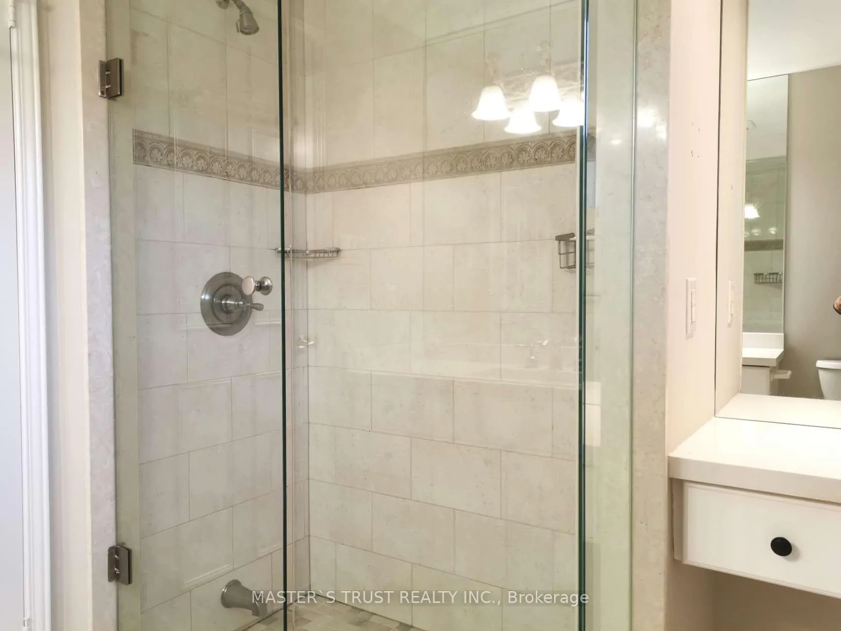 Photo 21 of 68 Lehman Crescent, Markham, Markham Village — HOMEH