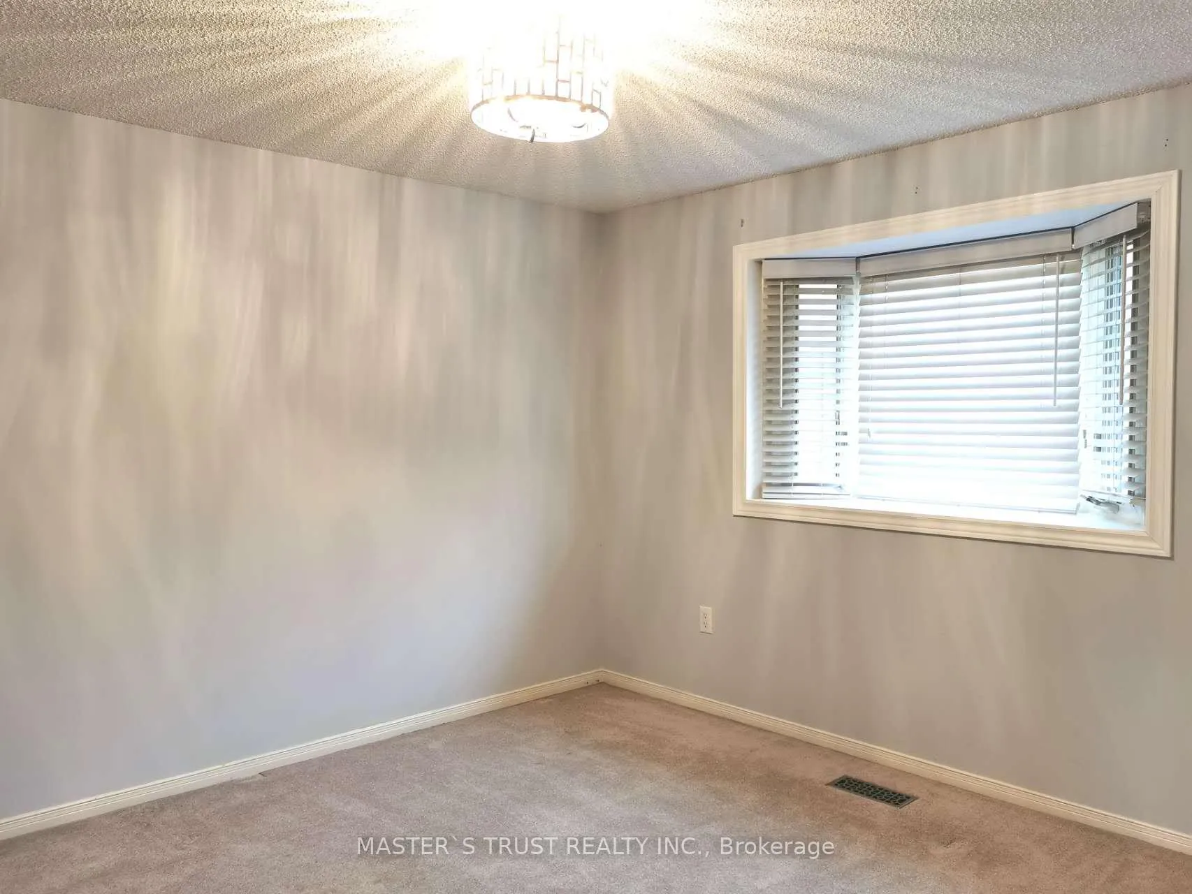 Photo 22 of 68 Lehman Crescent, Markham, Markham Village — HOMEH