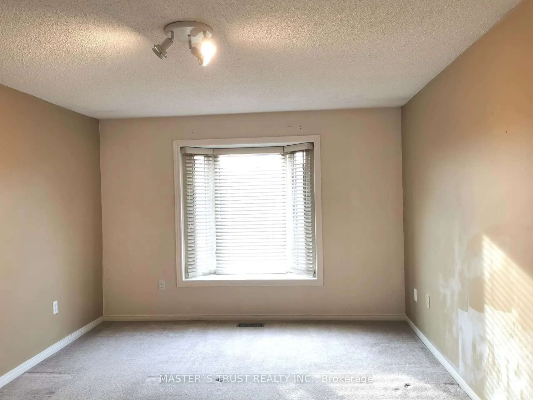 Photo 23 of 68 Lehman Crescent, Markham, Markham Village — HOMEH
