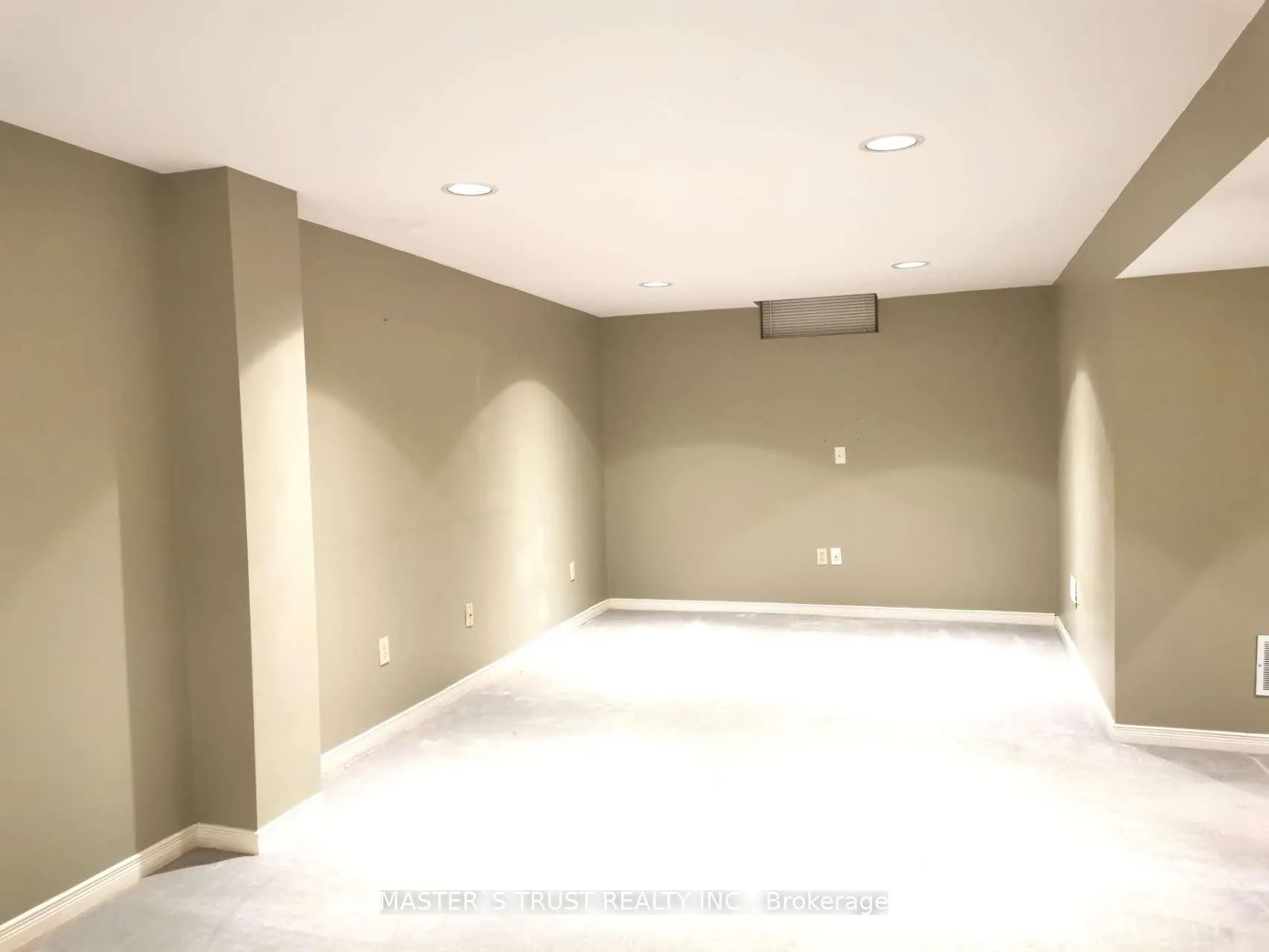 Photo 30 of 68 Lehman Crescent, Markham, Markham Village — HOMEH