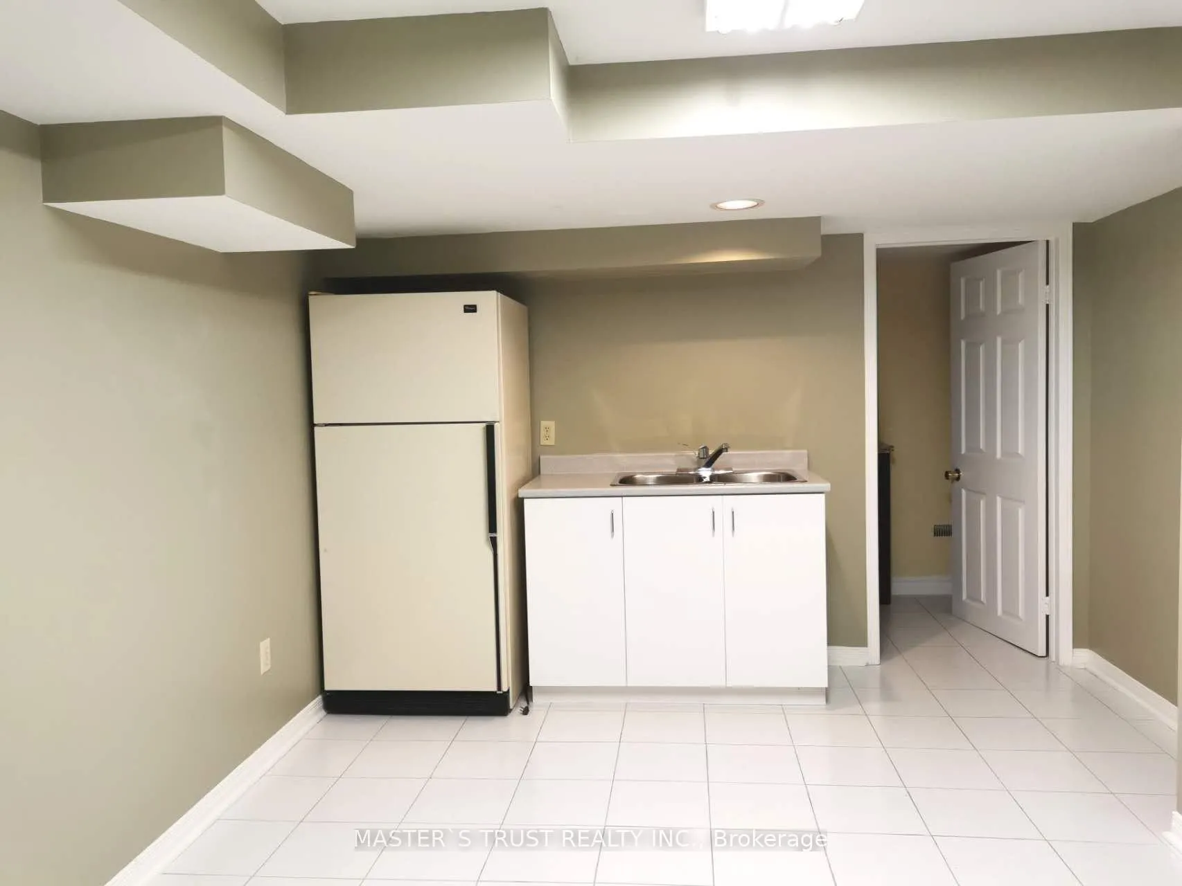 Photo 32 of 68 Lehman Crescent, Markham, Markham Village — HOMEH