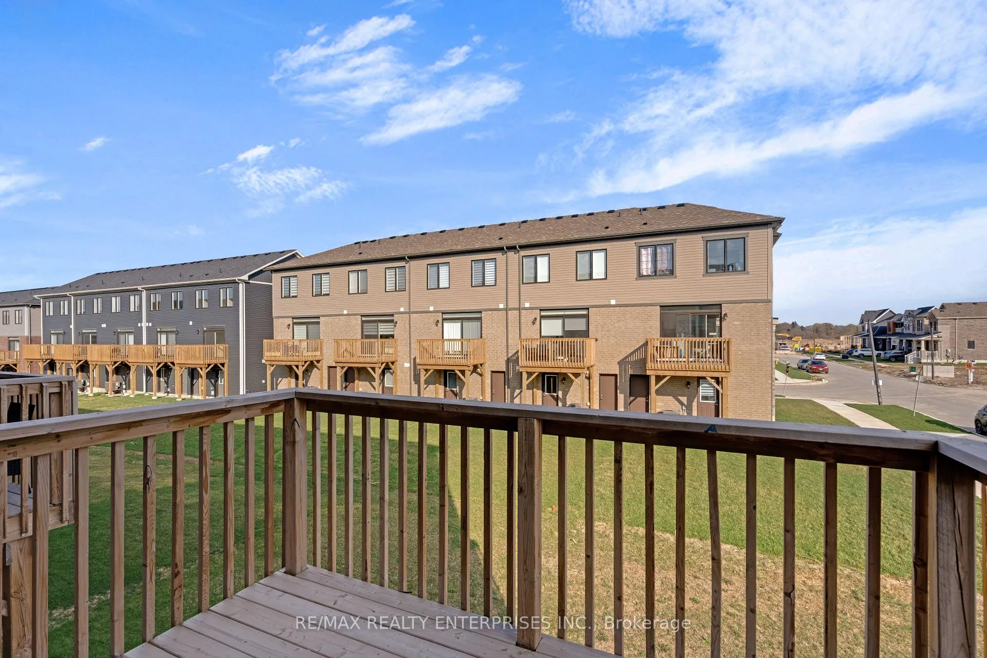 Photo 9 of 57 Baskett Street, Brantford — HOMEH