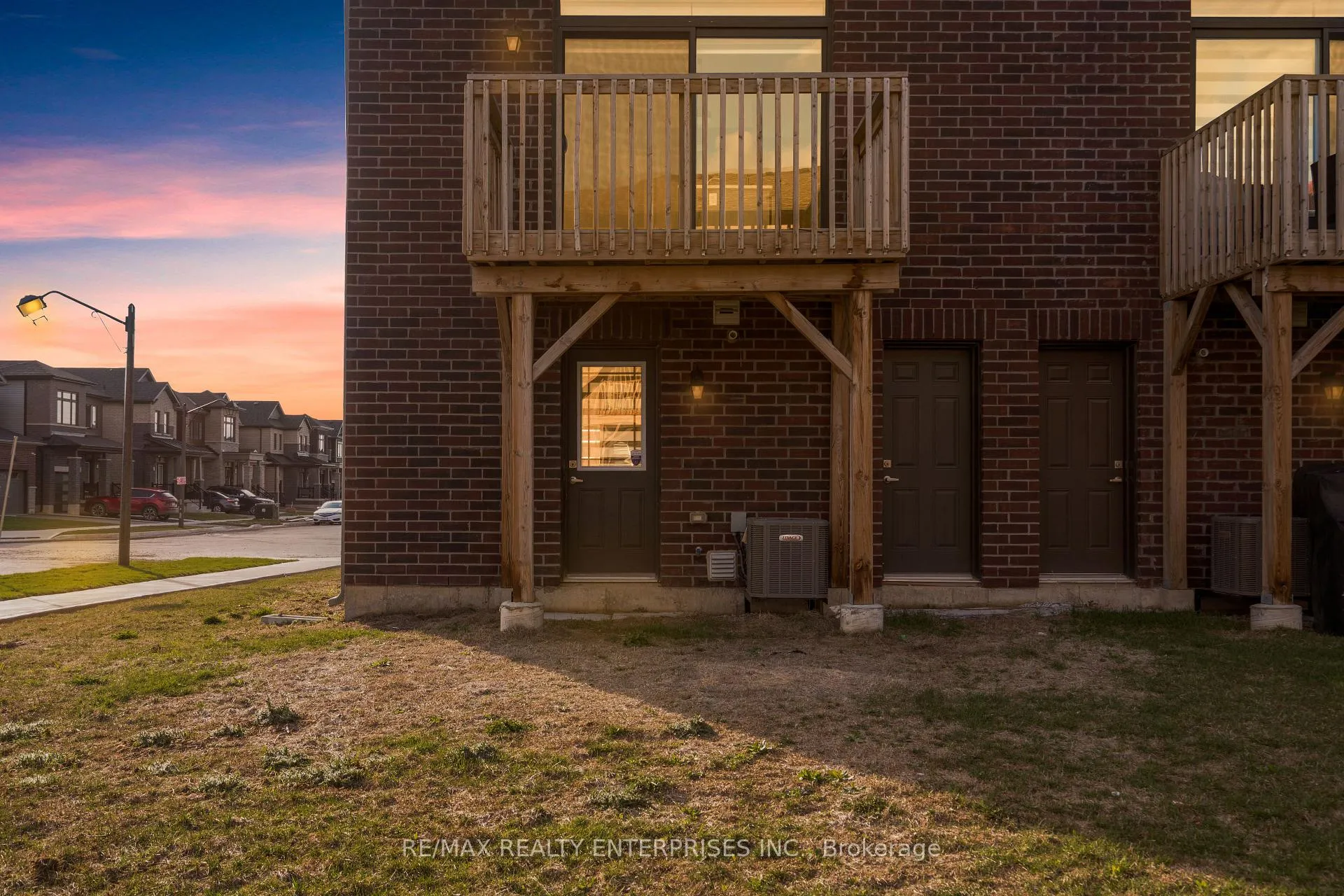 Photo 39 of 57 Baskett Street, Brantford — HOMEH