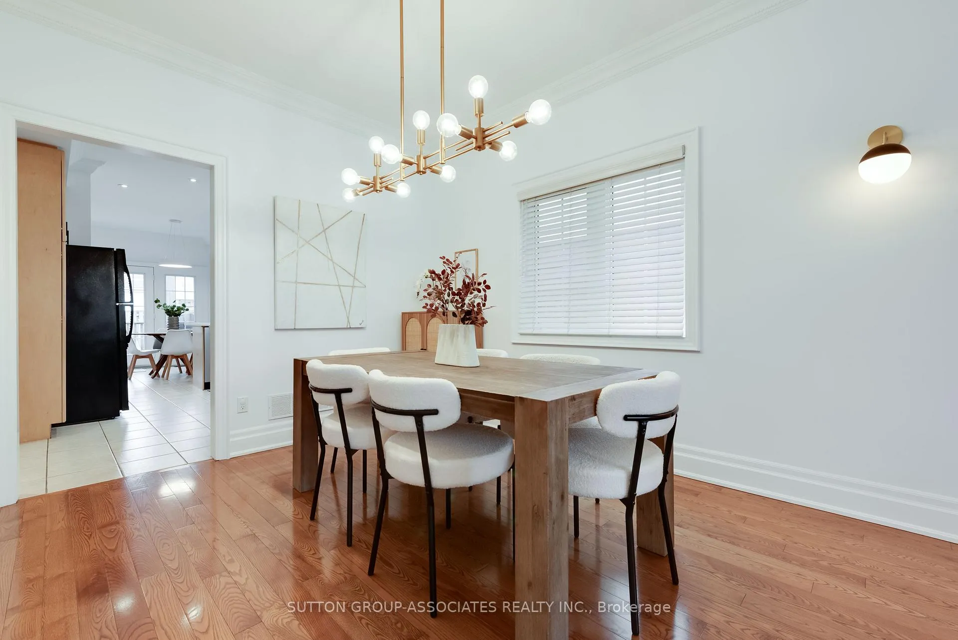 Photo 8 of 4 Coates Avenue, Toronto, Oakwood Village — HOMEH