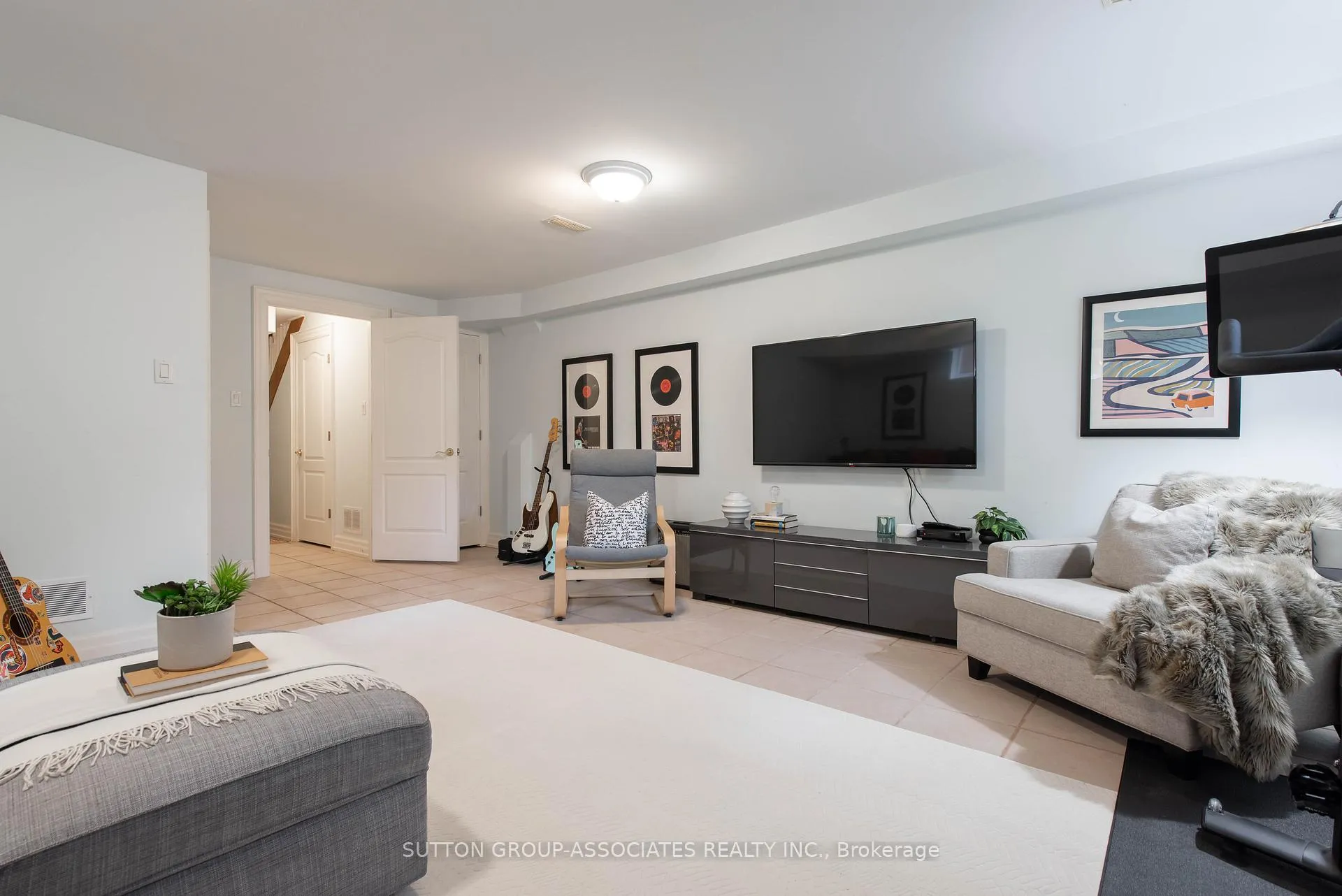 Photo 36 of 4 Coates Avenue, Toronto, Oakwood Village — HOMEH