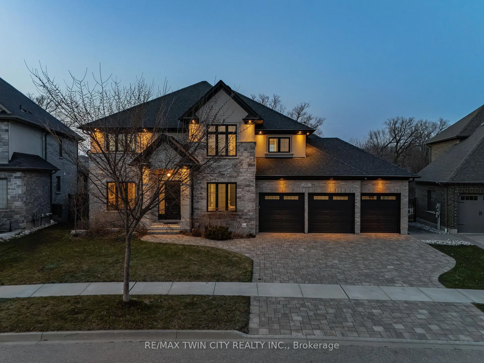 Photo 1 of 581 Manor Ridge Crescent, Waterloo — HOMEH